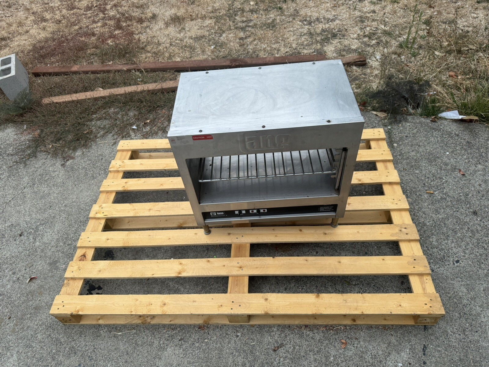 Lang MeltMaster Plus II conveyor broiler MM24-P. For commercial use.