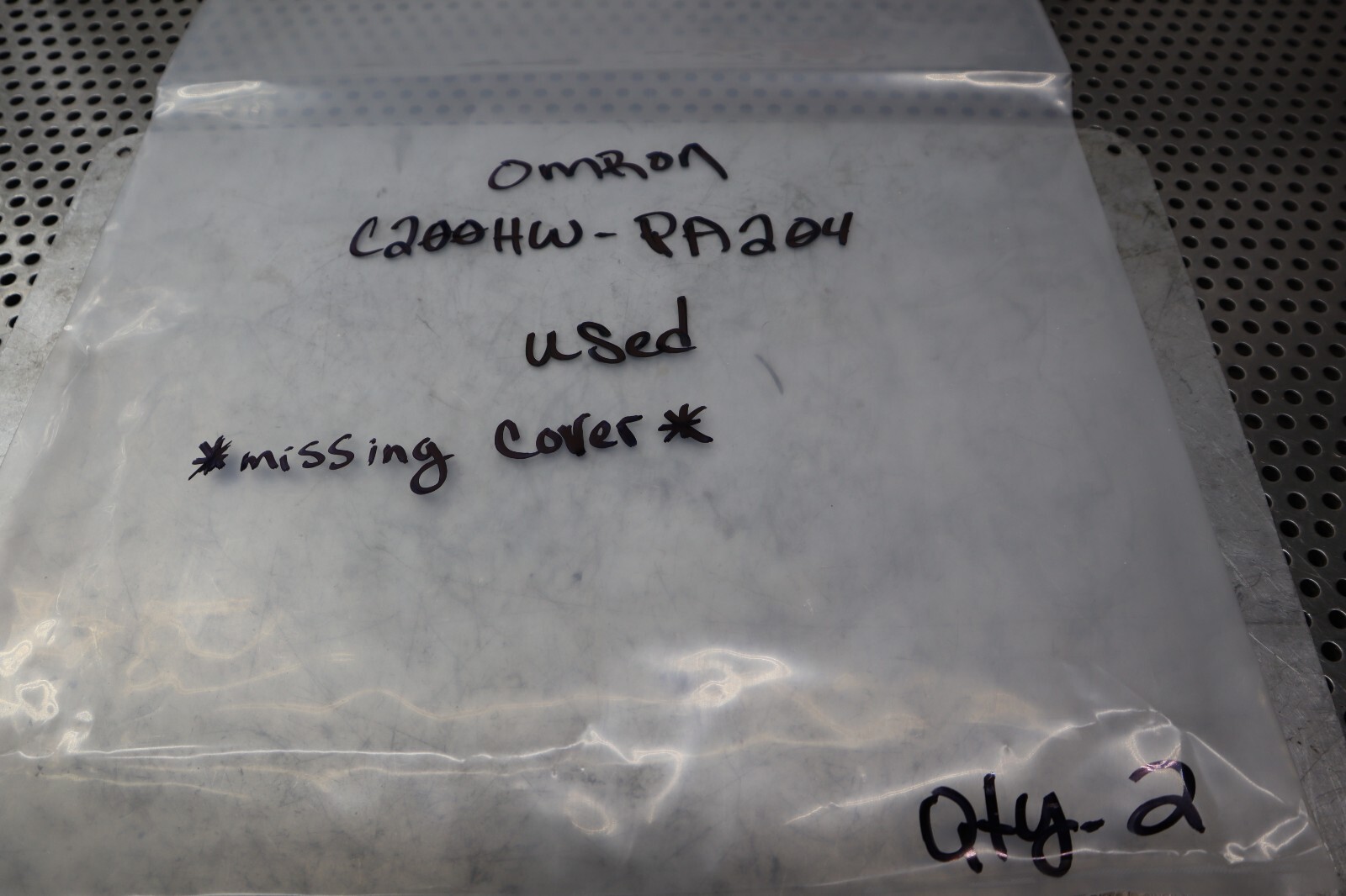 Omron C200HW-PA204 Power Supply AC100-120/200-240V 50/60Hz Used (Missing Cover)