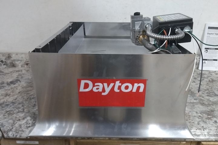 Dayton 3E134E 120VAC 90,000 BtuH 576 Sq Ft Gas Infrared Flat Panel Heater