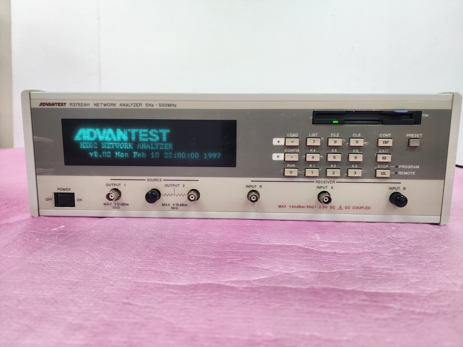ADVANTEST R3752AH Network Analyzer 5 Hz to 500 MHz, Output 1/2, R, A, B channels