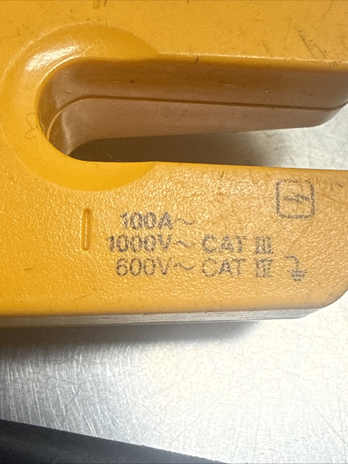 Fluke T5-600 Tester 1000V 600V Cat IV III AC DC Ohms 100A Leads Works automatic