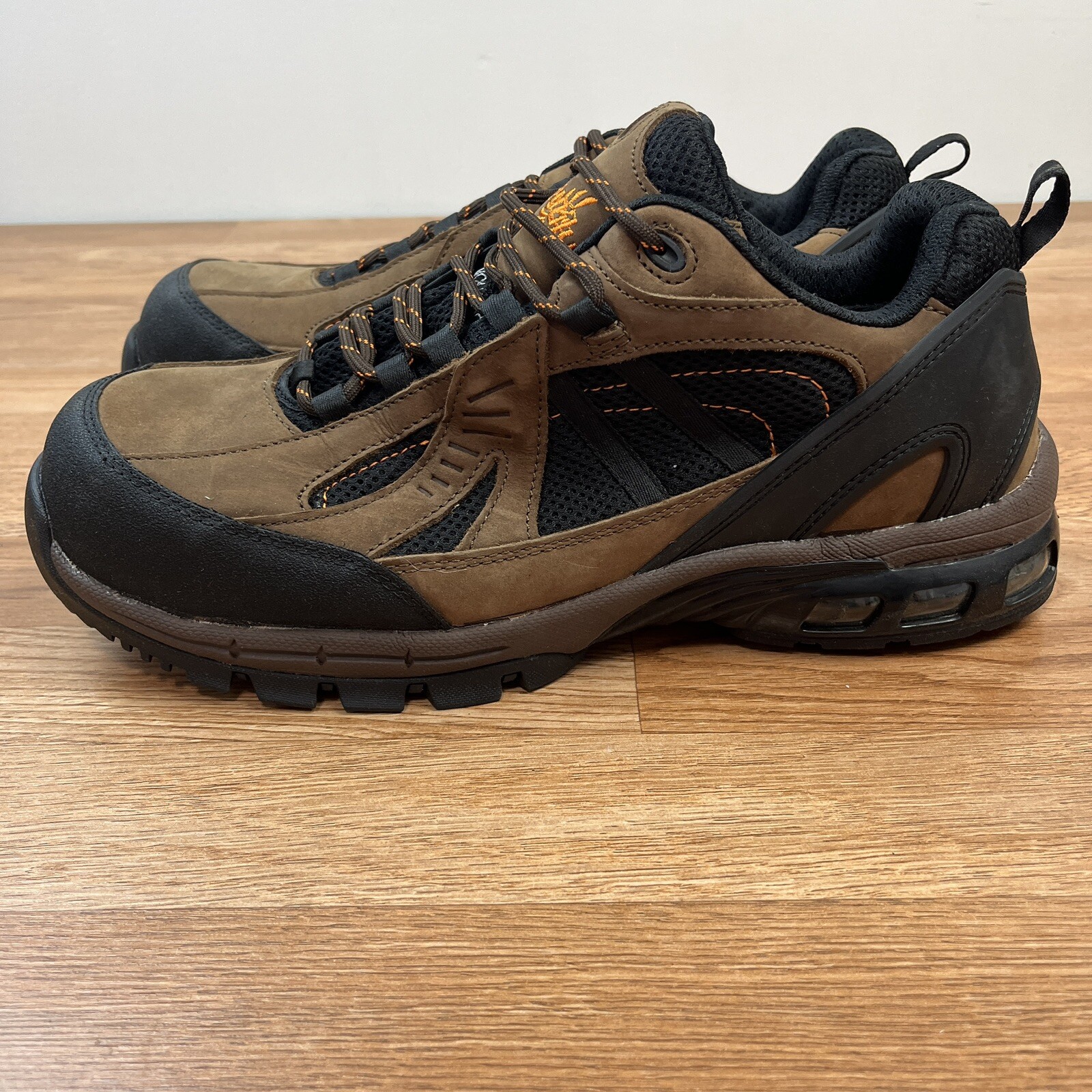 Nautilus Safety Footwear Work Shoes Comp Toe N1700 Men’s Size 13 Leather NEW