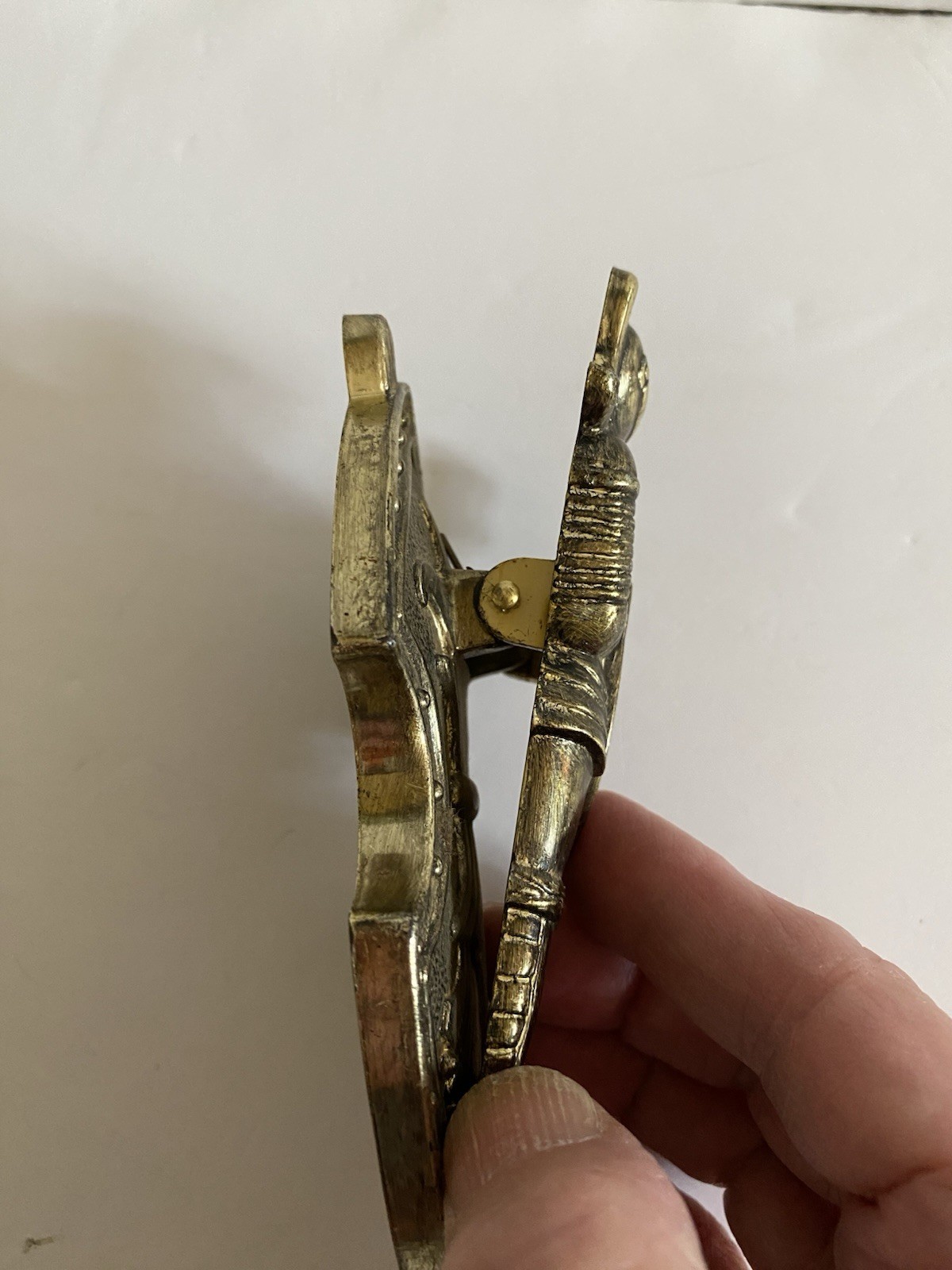 Medieval Knight with Shield Gold Tone Plastic Letter Note Clip Hong Kong Vtg
