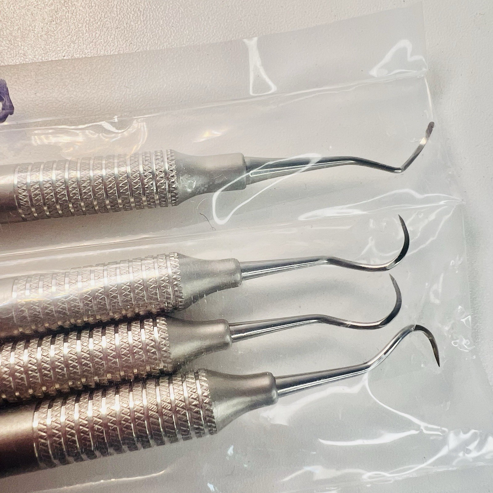 Sandstone Finishing – Dental Scaler 4 Pc Set Sickle Scalers + Gracey Curette 5/6