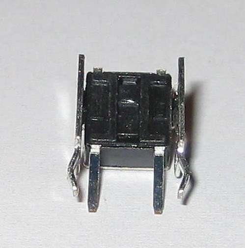25 X Momentary Pushbutton Micro Switches – Right Angle PC Board Mount – Pacer