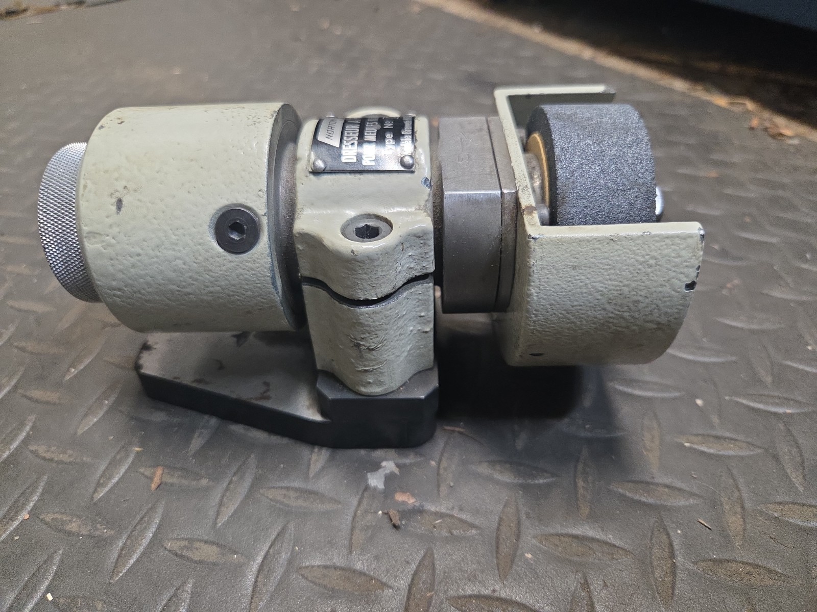 Norton Brake Controlled Truing Device #2 Grinding Wheel Dresser Machinist Tool