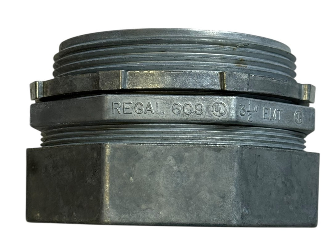 Regal 609 3-1/2″ EMT Compression Connector Concrete Tight USA LOT OF 2