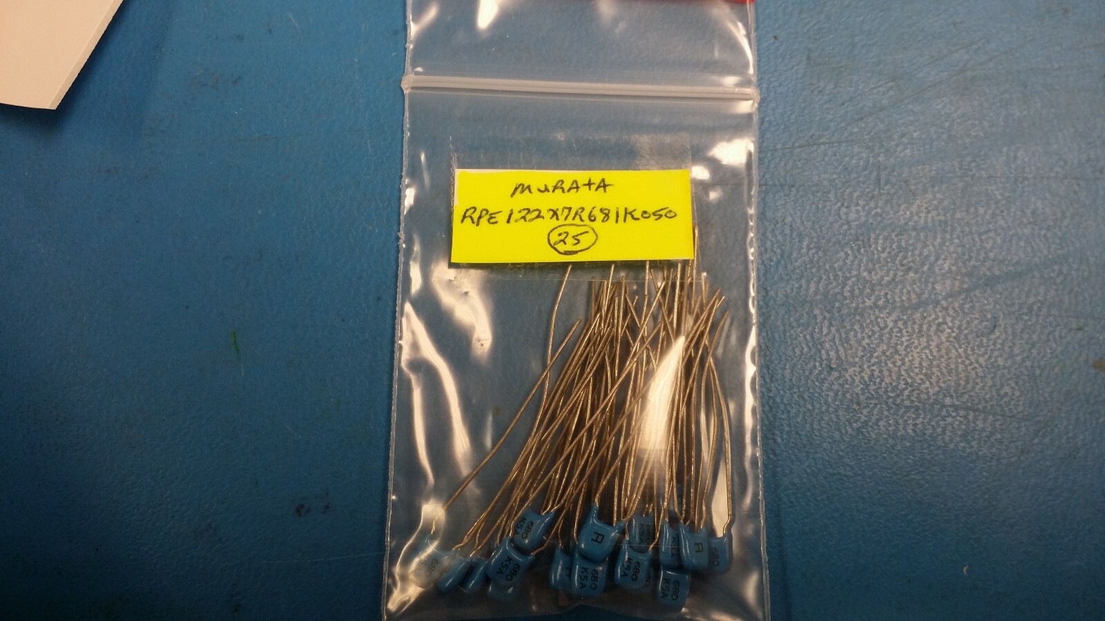 (50PC) RPE122X7R681K050 MURATA MONOLITHIC CER CAPACITOR X7R 680pF 10% 50V RADIAL