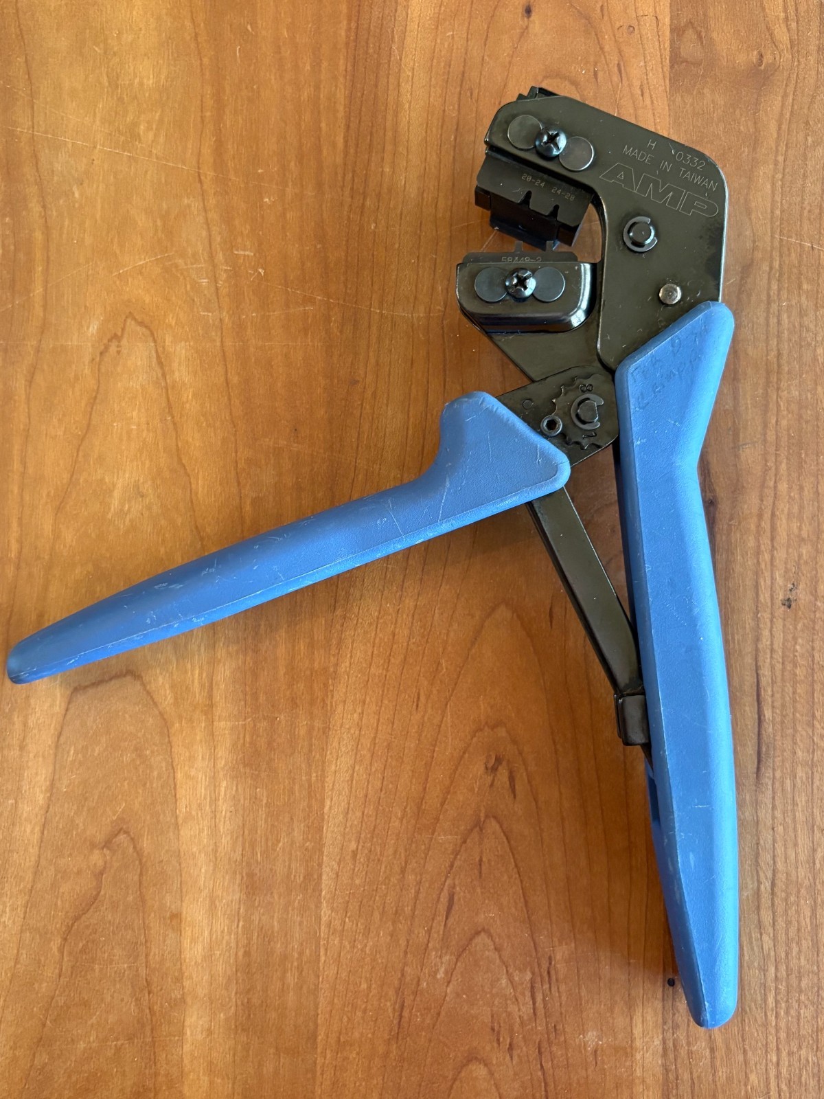 Amp Tyco Electronics H 0332 Hand Crimping Tool H0332 Positioner 20 – 28 AWG