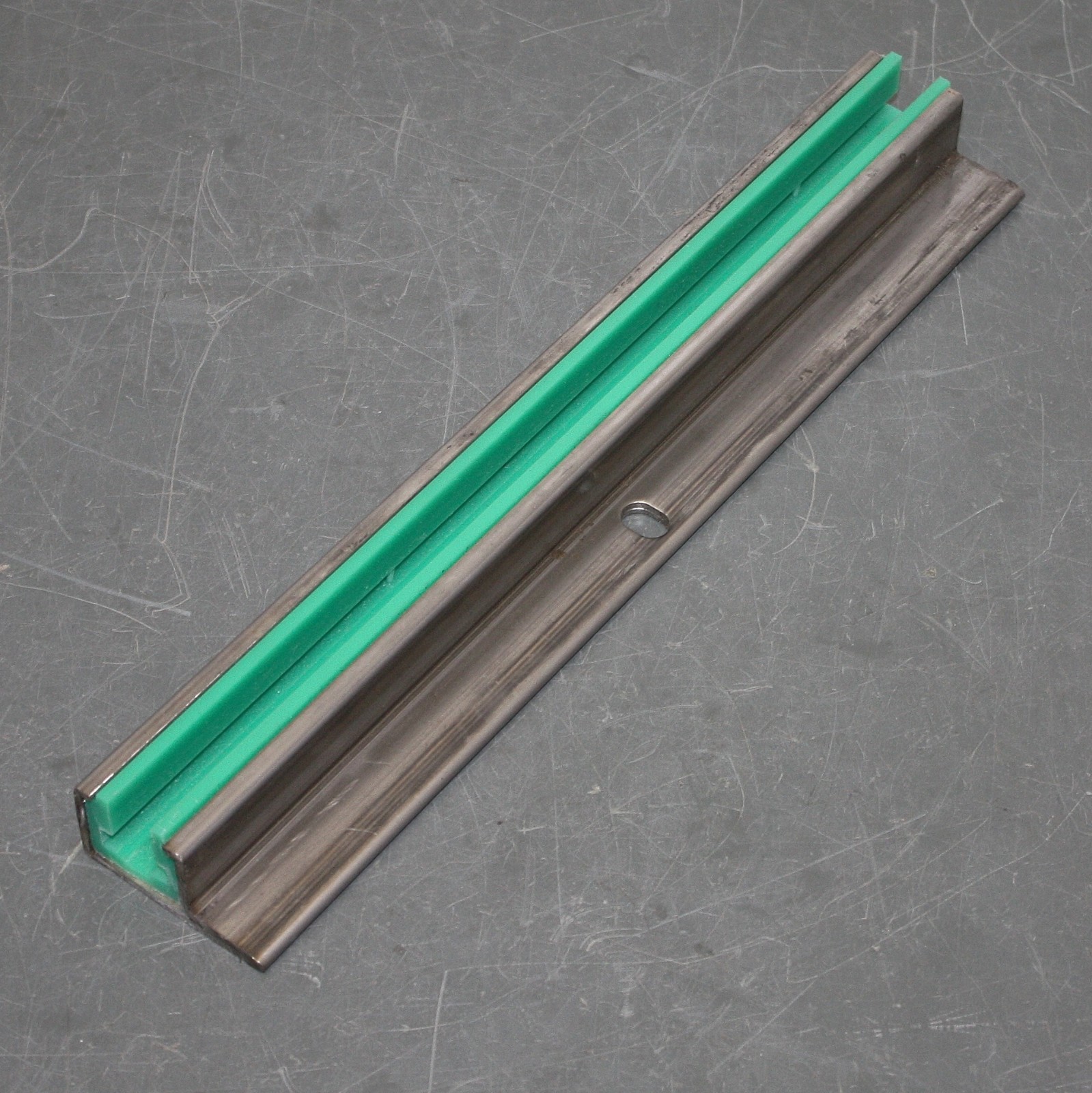 MJ May #60 Chain Guide SS-CKG15V60-1 FT, 12″, Green UHMWPE, Stainless Steel