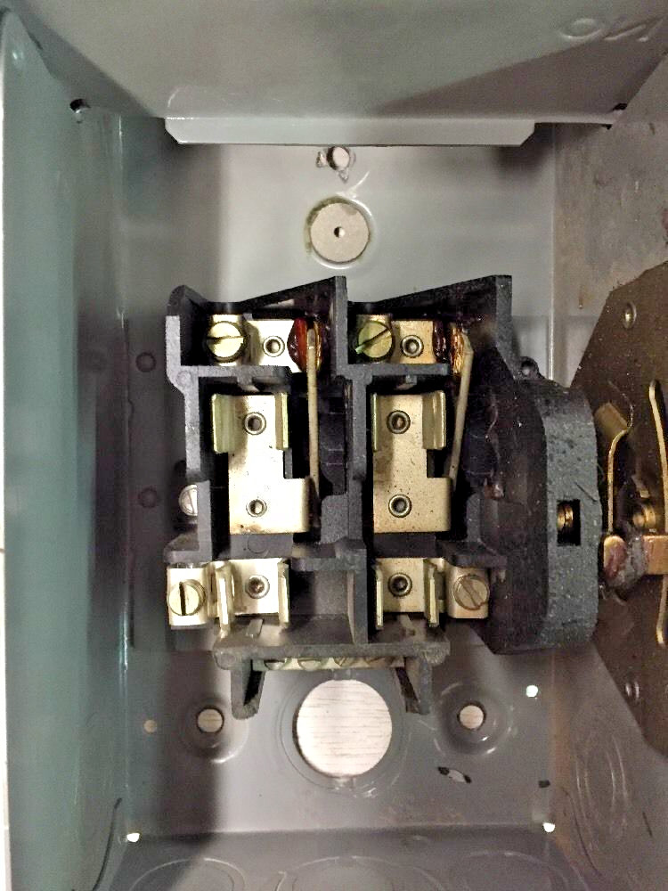 Square-D Safety Switch D-221-NRB Series C2, 30A, 240Vac, Single Throw