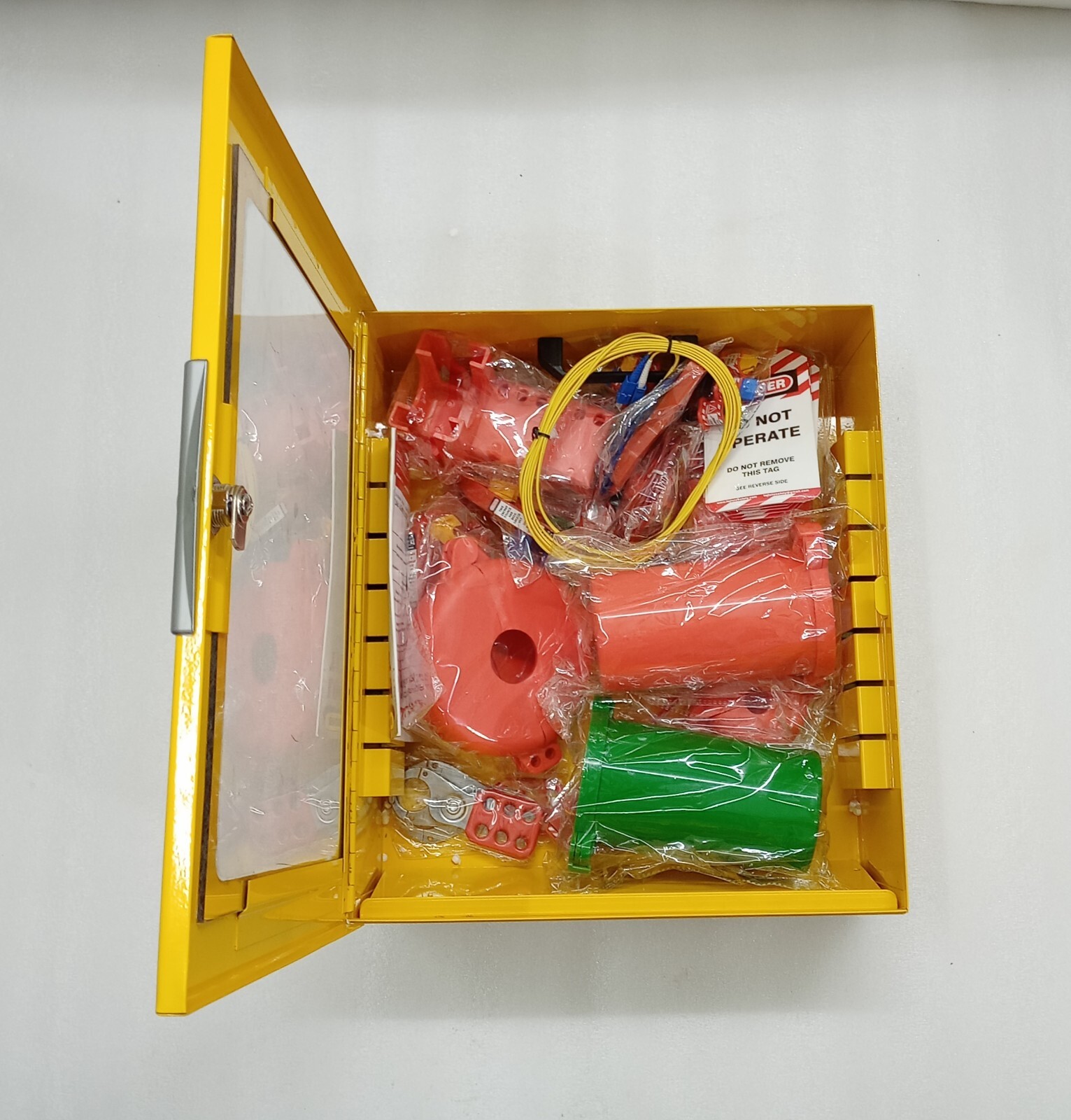 TAJLOTO SAFETY LOCKOUT / TAGOUT STATION (ACCESSORIES AS SHOWN IN PICS)
