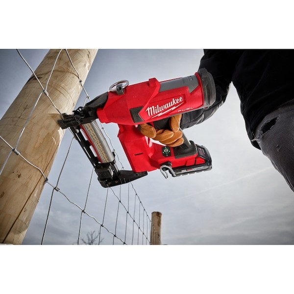 Milwaukee Tool Mpu134-960 Cable Staples, 9 Ga, Diamond Crown, 1-3/4 In Leg L,