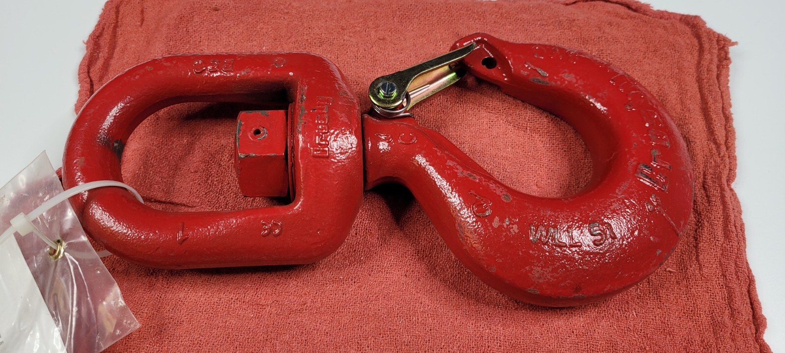 Crosby 1048666 L-322CN 10 Ton 5T WLL Carbon Steel Swivel Hook w/ Latch USA Made