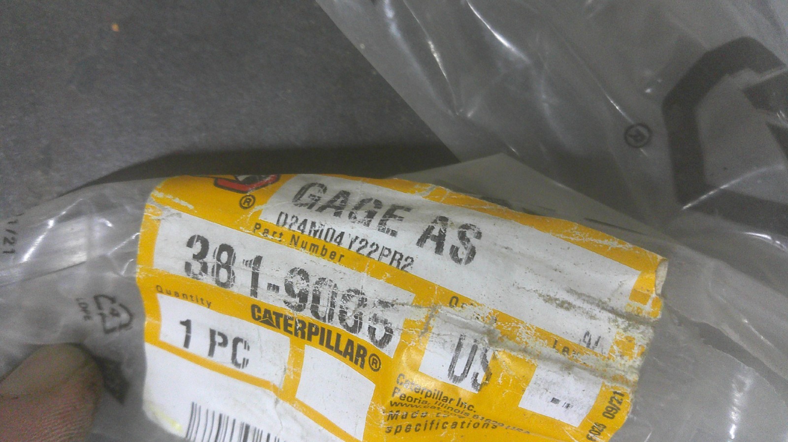 New OEM CAT 381-9005 GAGE AS 3819005 Caterpillar