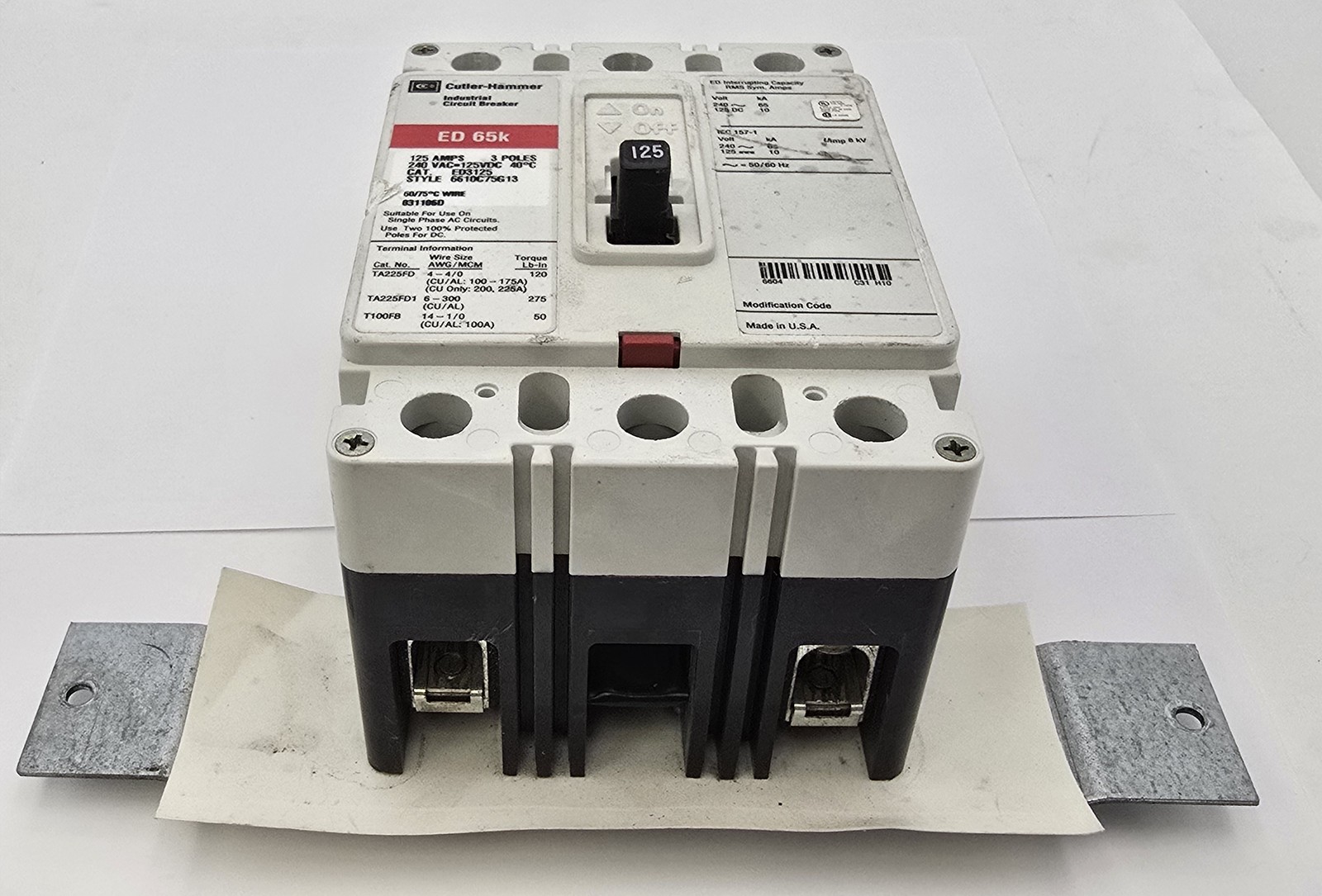 Cutler Hammer ED3125 Circuit Breaker 125A 240V 3P Style 6610C75G13