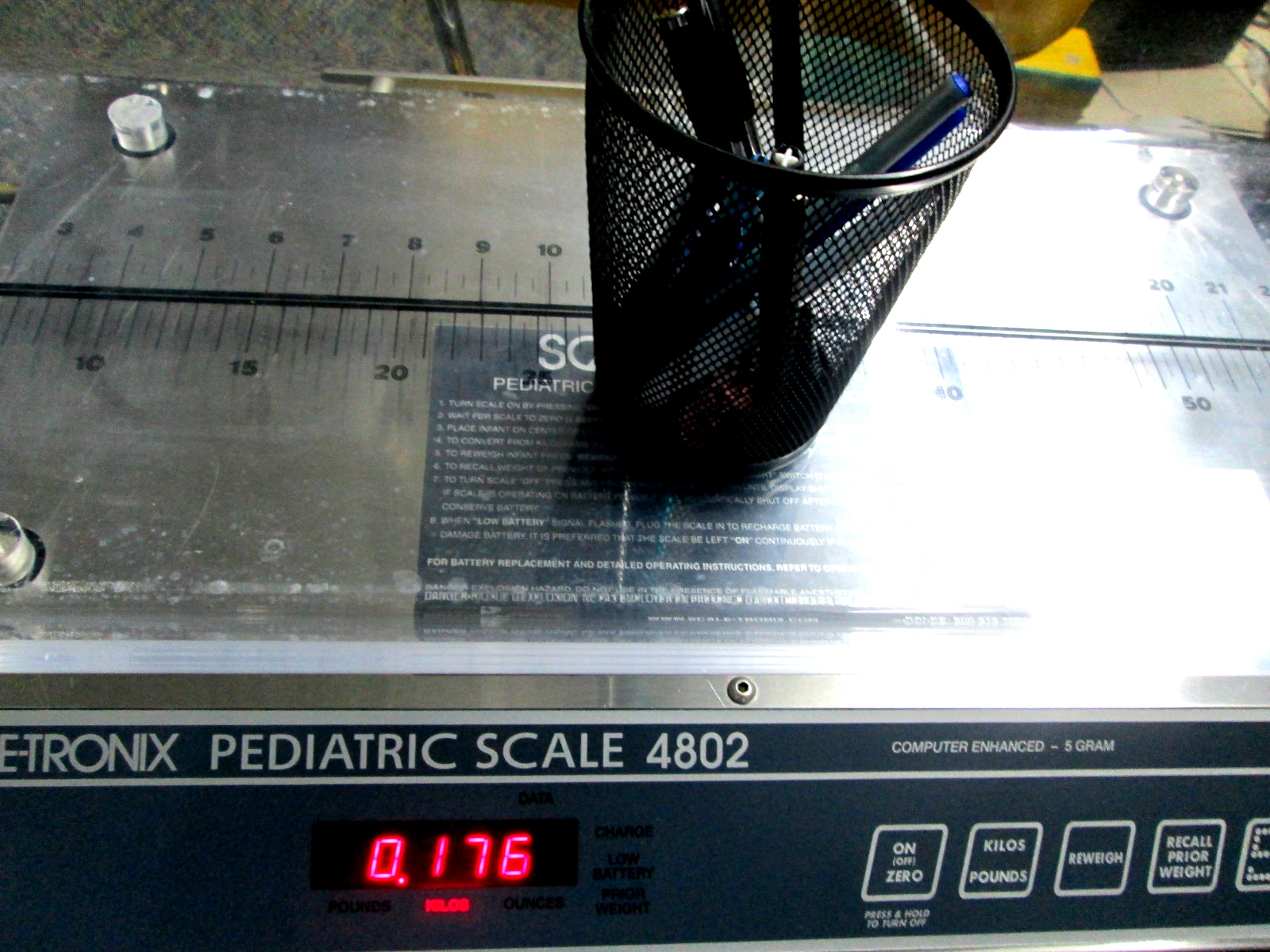 SCALE-TRONIX 4802 PEDIATRIC SCALE WITH TRAY – NO CART