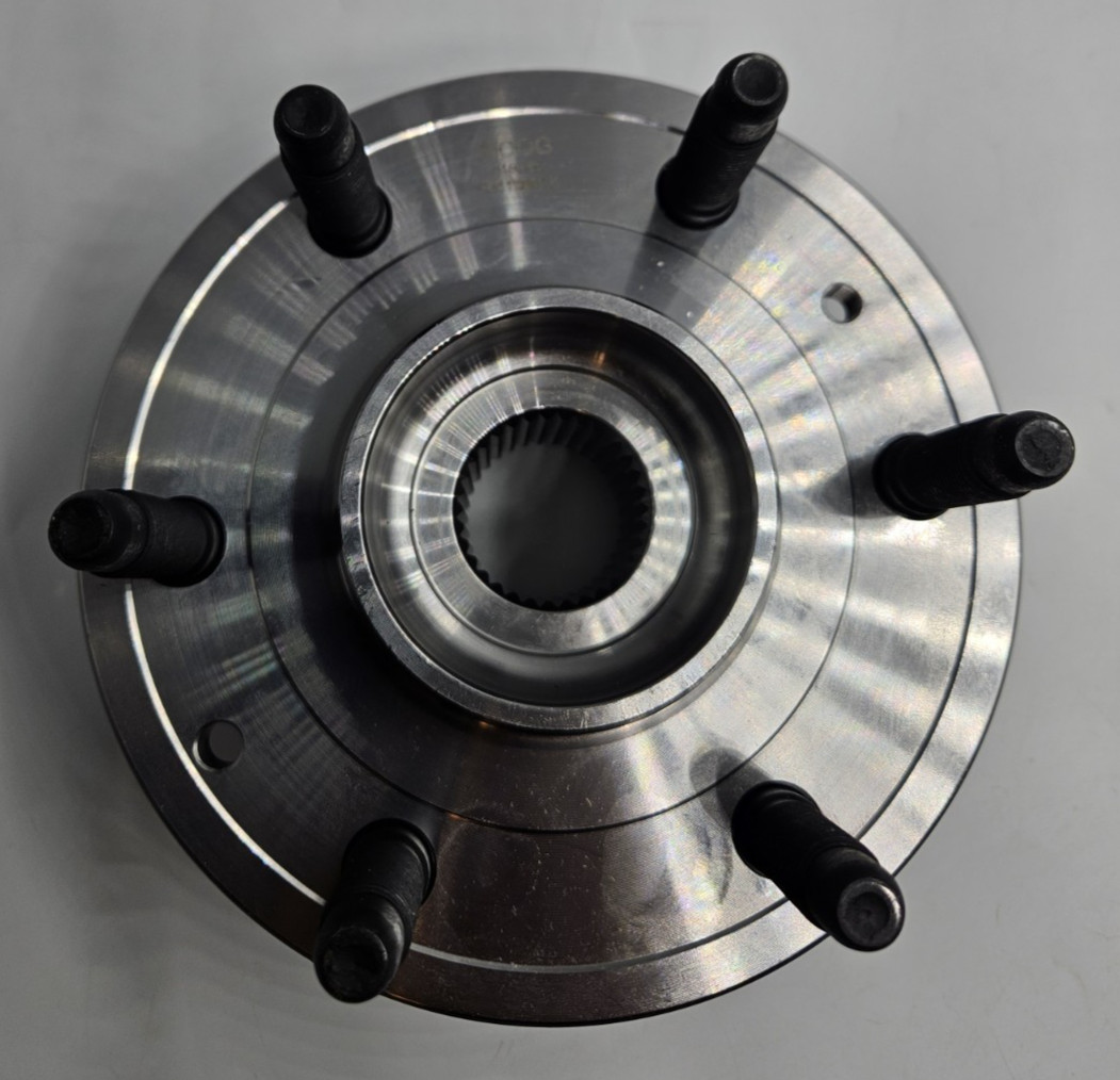 MOOG 515036 Wheel Bearing and Hub Assembly for Chevrolet Silverado 1500