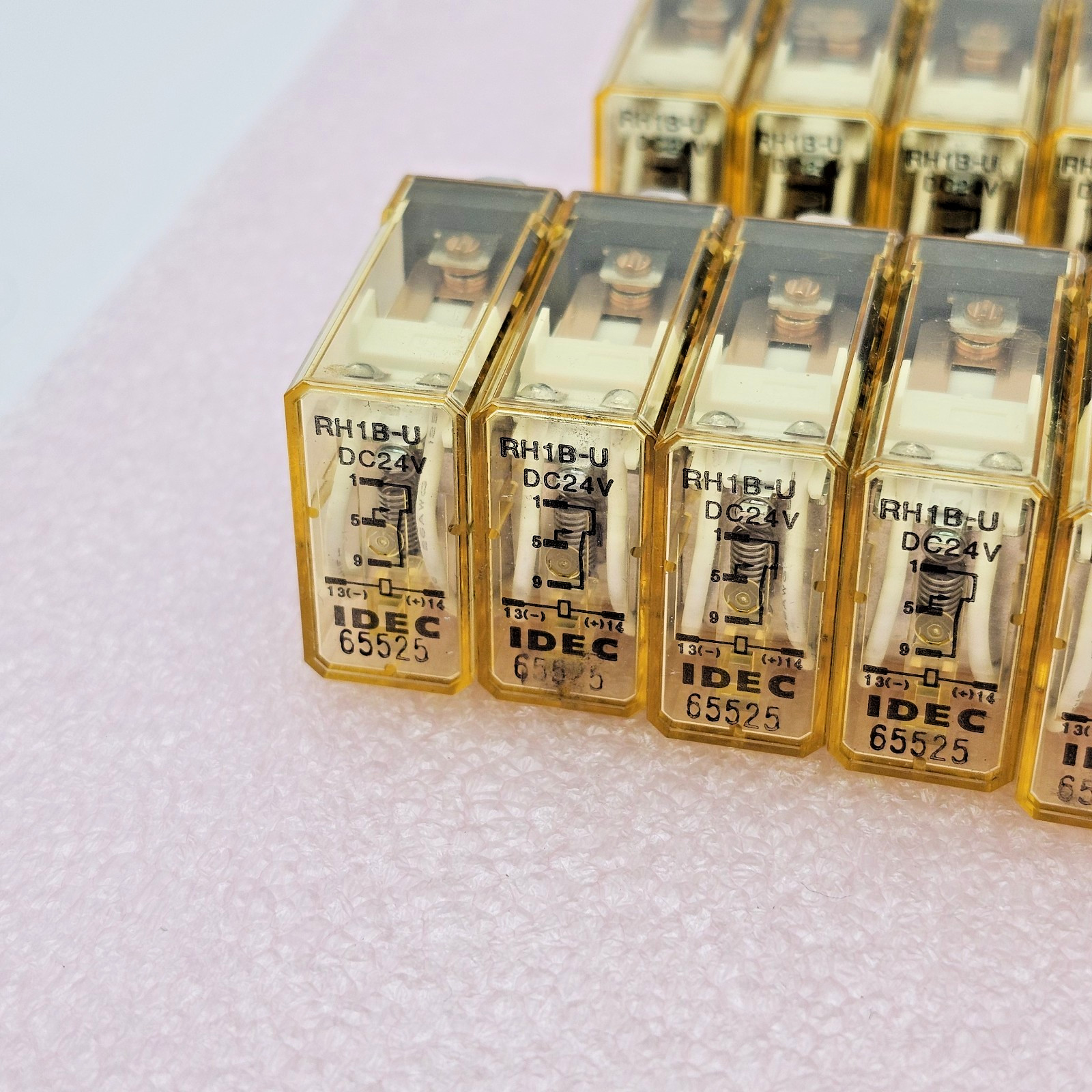 Lot of 9 IDEC RH1B-U DC24V Compact Power Relays SPDT 5-Blade Spade Base Spares