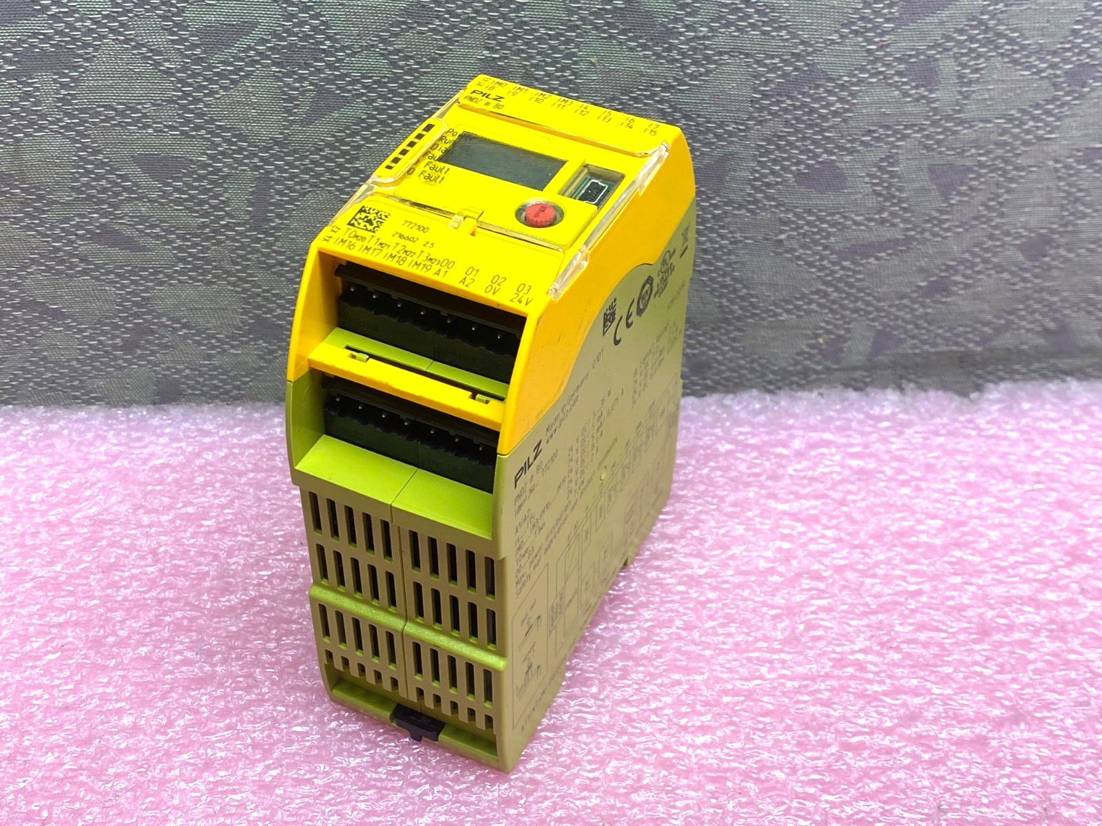 PILZ PNOZ M B0 SAFETY CONTROLLER
