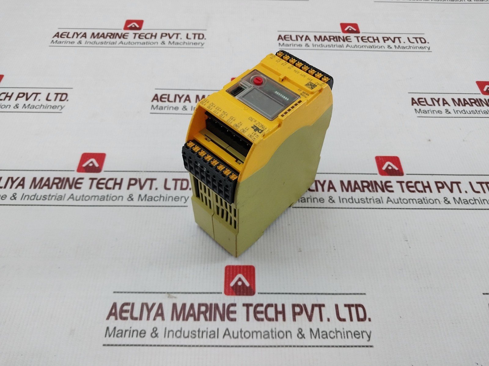 MUSHROOM PNOZ S30 C 24-240VACDC 2N/O 2N/C Safety Relay 24-240VAC/DC 9.0VA 5.5W
