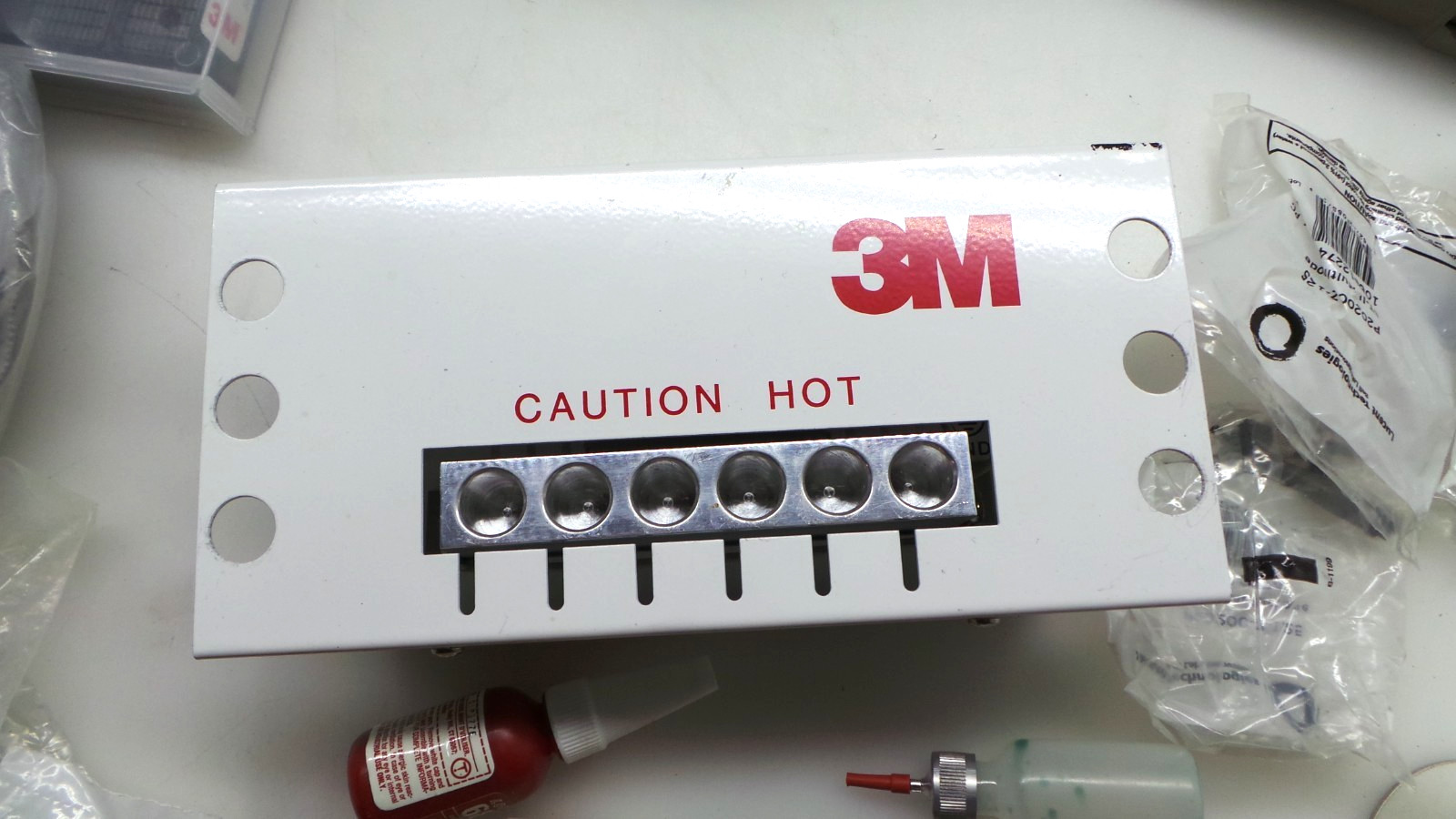 3M 6312 OVEN-HOT MELT Bundle – with Case / Accessories as showing on the picture