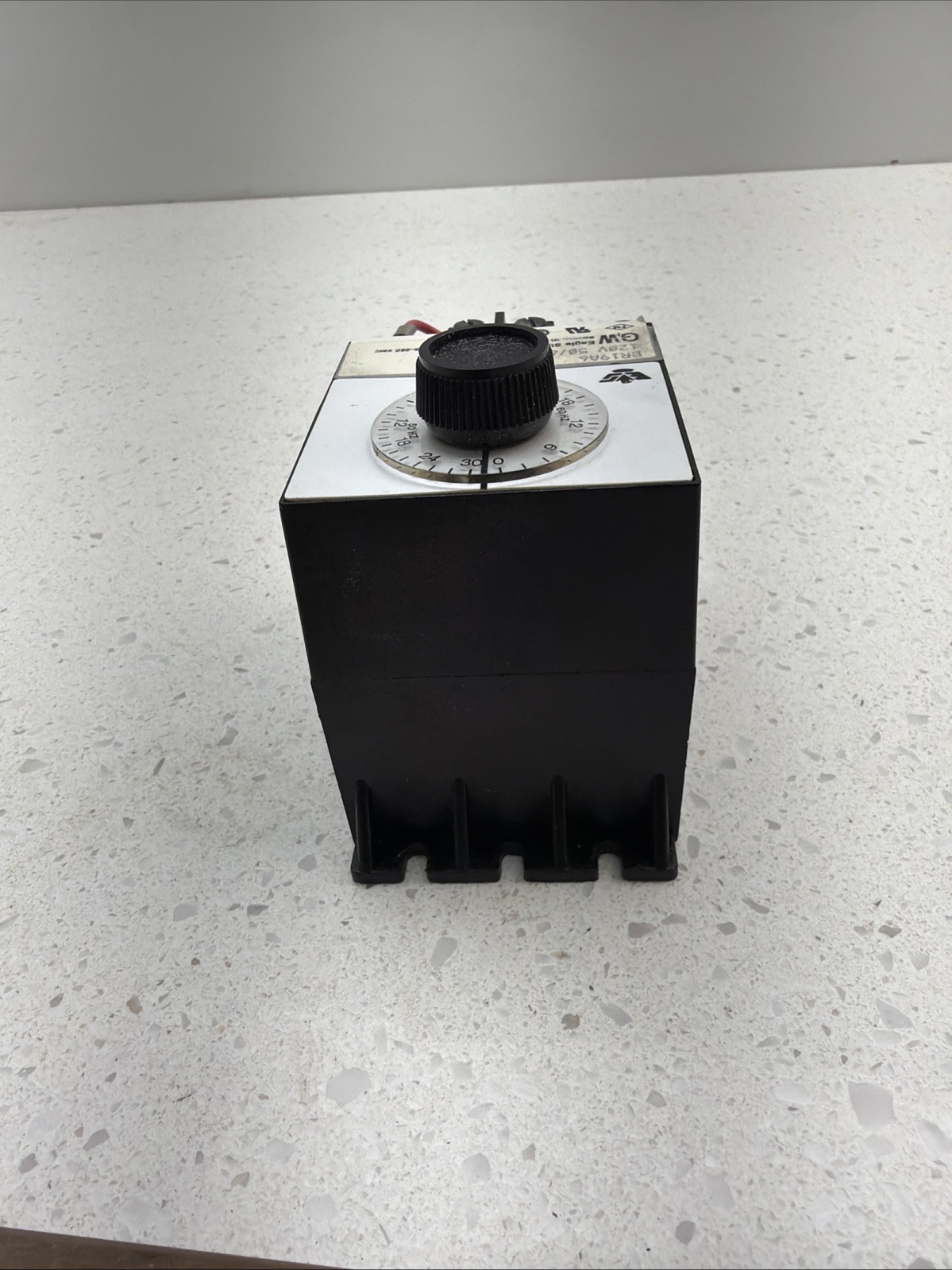 NEW EAGLE SIGNAL BR19A6 ELECTRIC RESET TIMER 10A, 1/3HP, 125-250VC 0-30MIN
