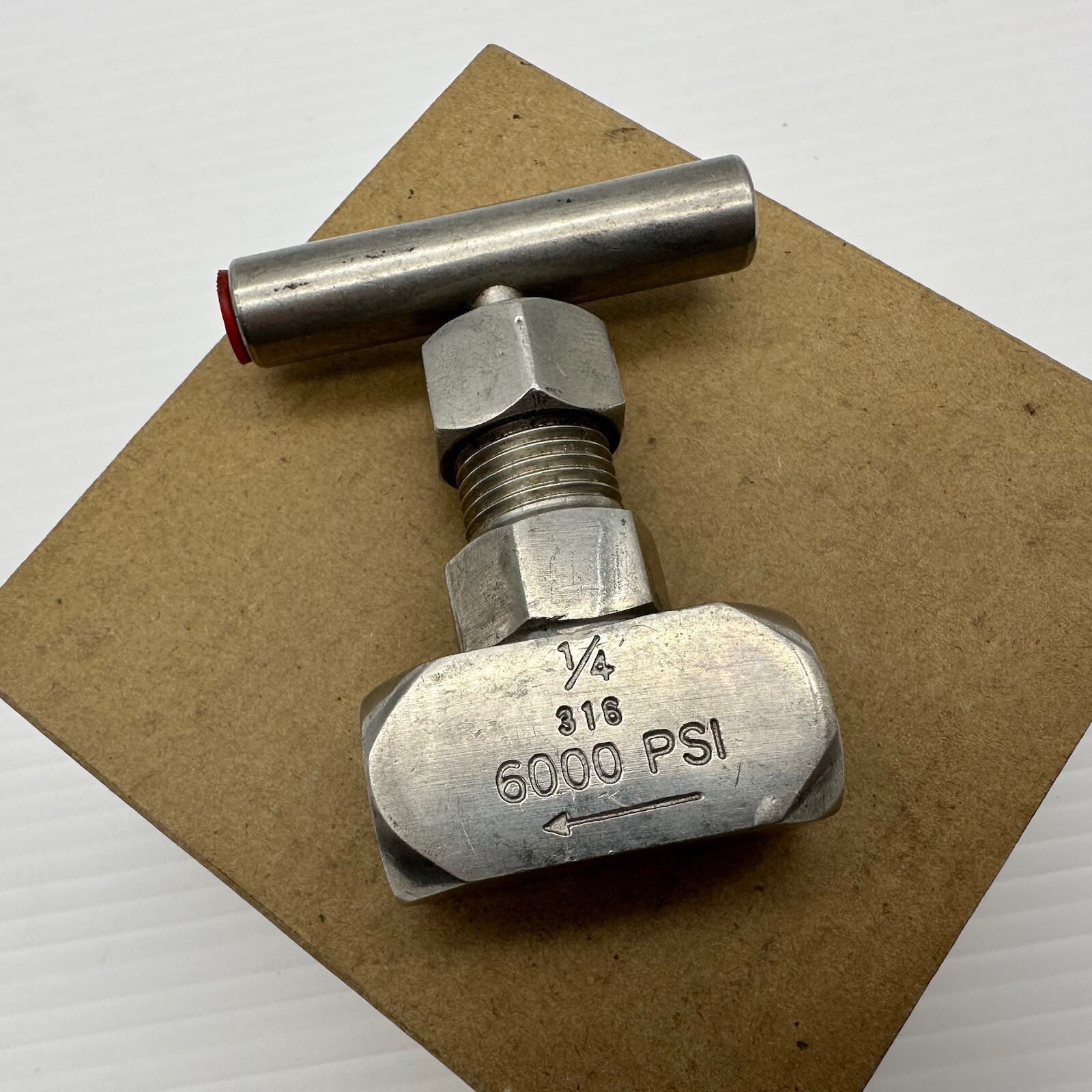 1/4″ FNPT 316ss Needle Valve Unknown Brand 6000 PSI Pre Owned