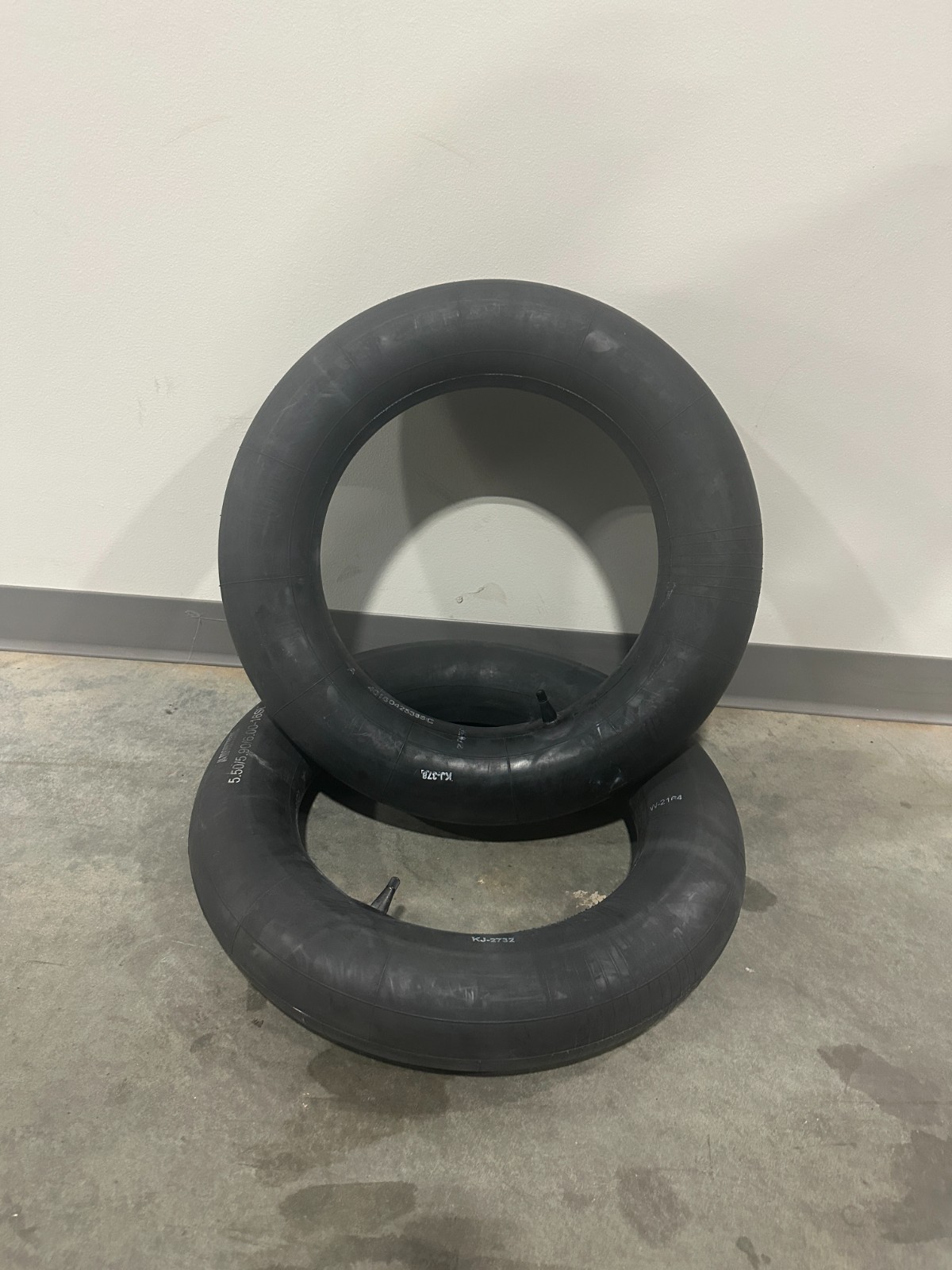 MONTREAL Natural Rubber Inner Tube5.50/5.90/6.00-16SL TR15