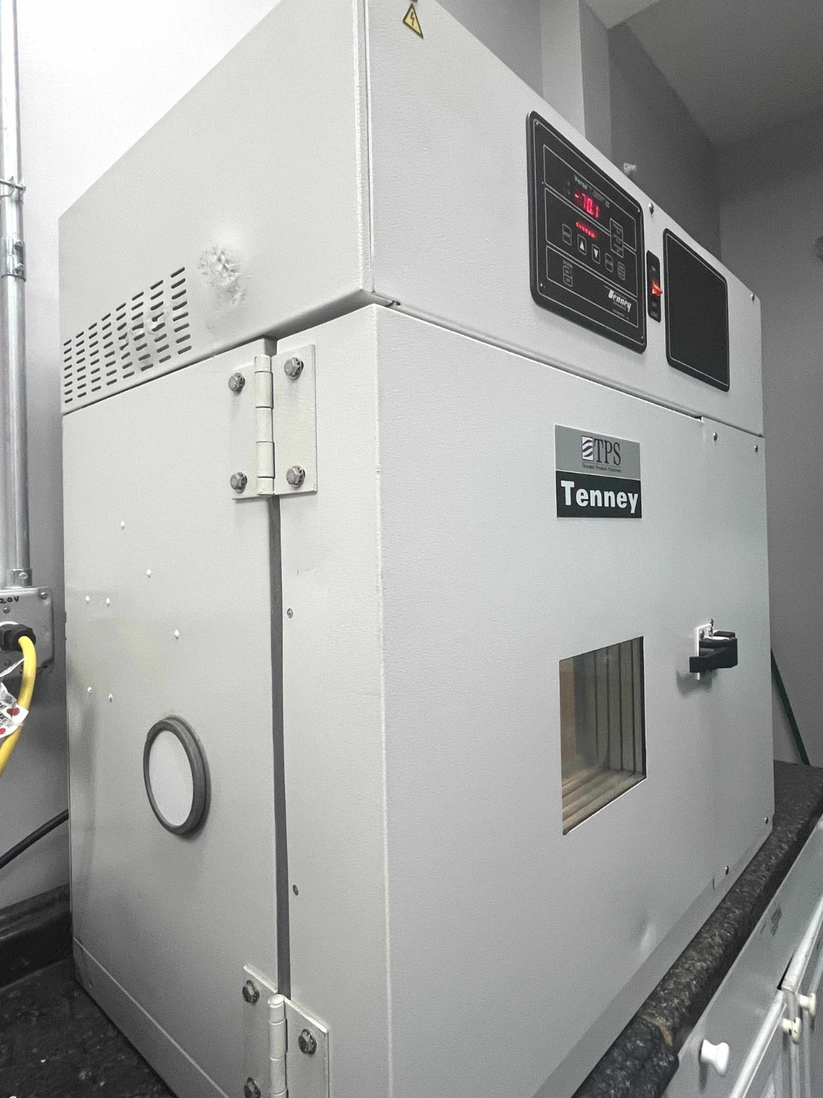 Fully Working Tenney JR Environmental Test Chamber (-75C to +200C) w/Window