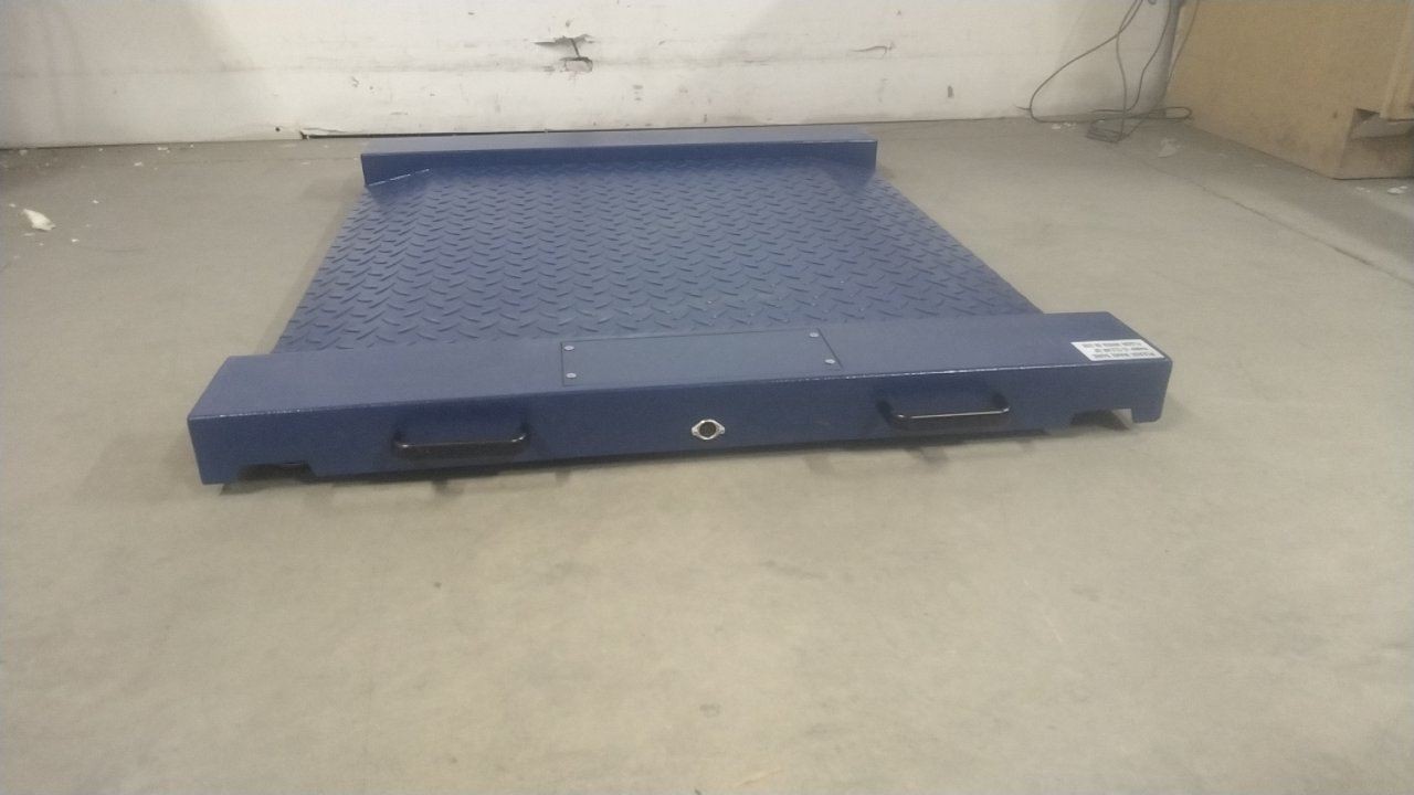 Adam Equipment PTM 500 1,100 Lb Weight Capacity 12VDC Platform Floor Scale