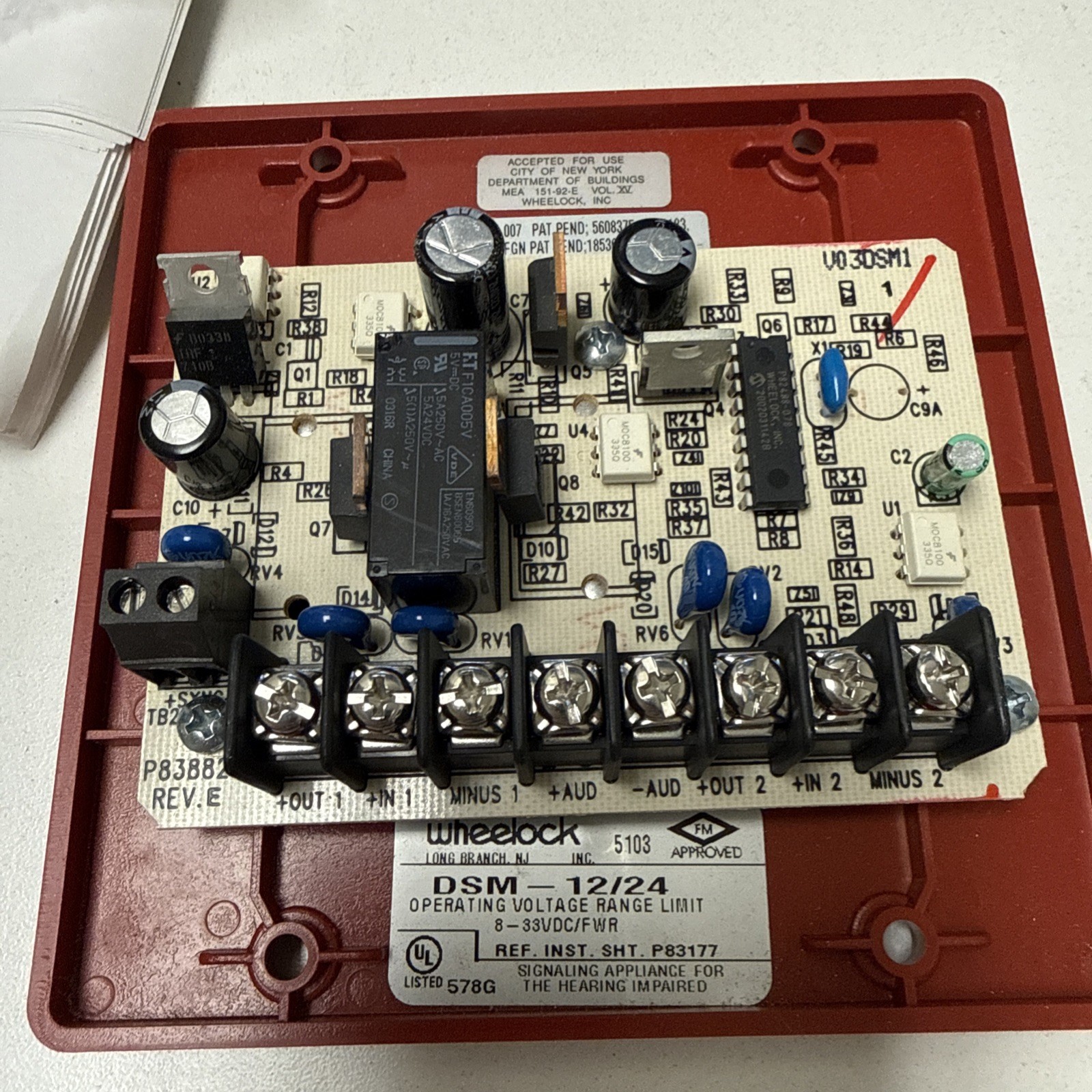 EATTON Wheelock 126374 DSM-12/24-R Dual Sync Fire Alarm Module – Red