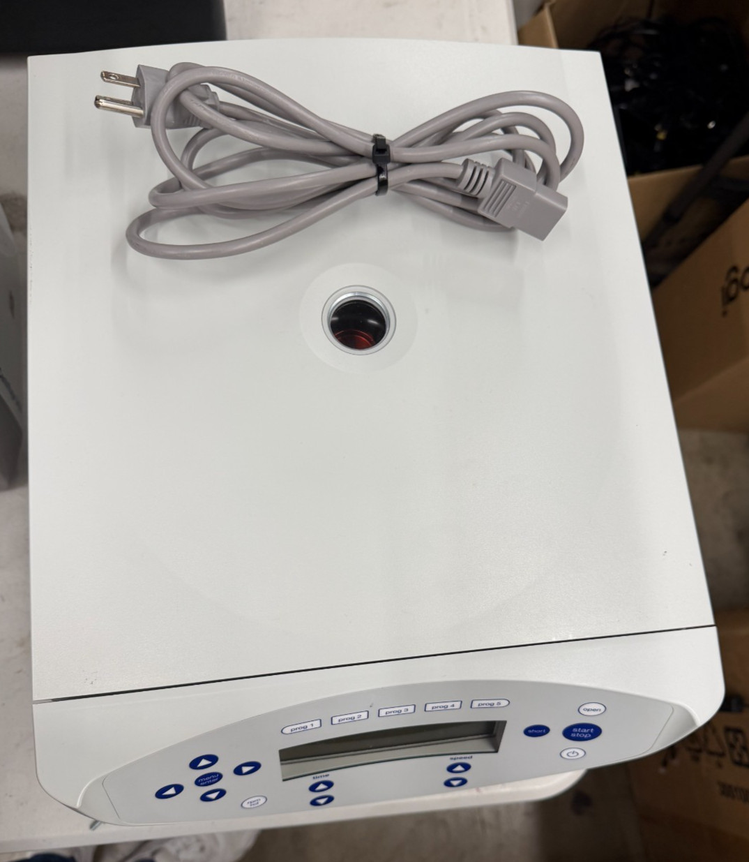 Eppendorf 5430 Benchtop Centrifuge w/F-45-30-11 rotor, nice condition, TESTED