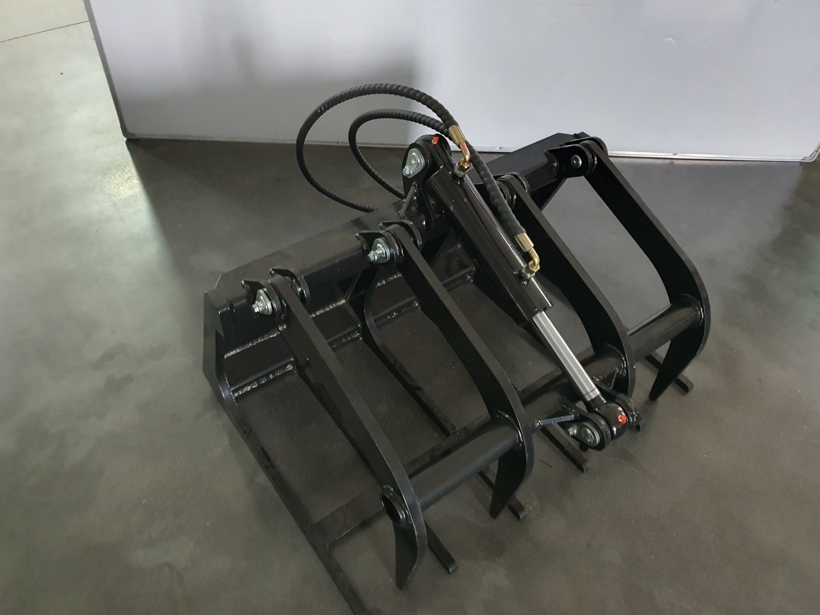 Agrotk 39in Grapple Attachment Hydrualic Wood Grabber Bucket For Mini Skid Steer