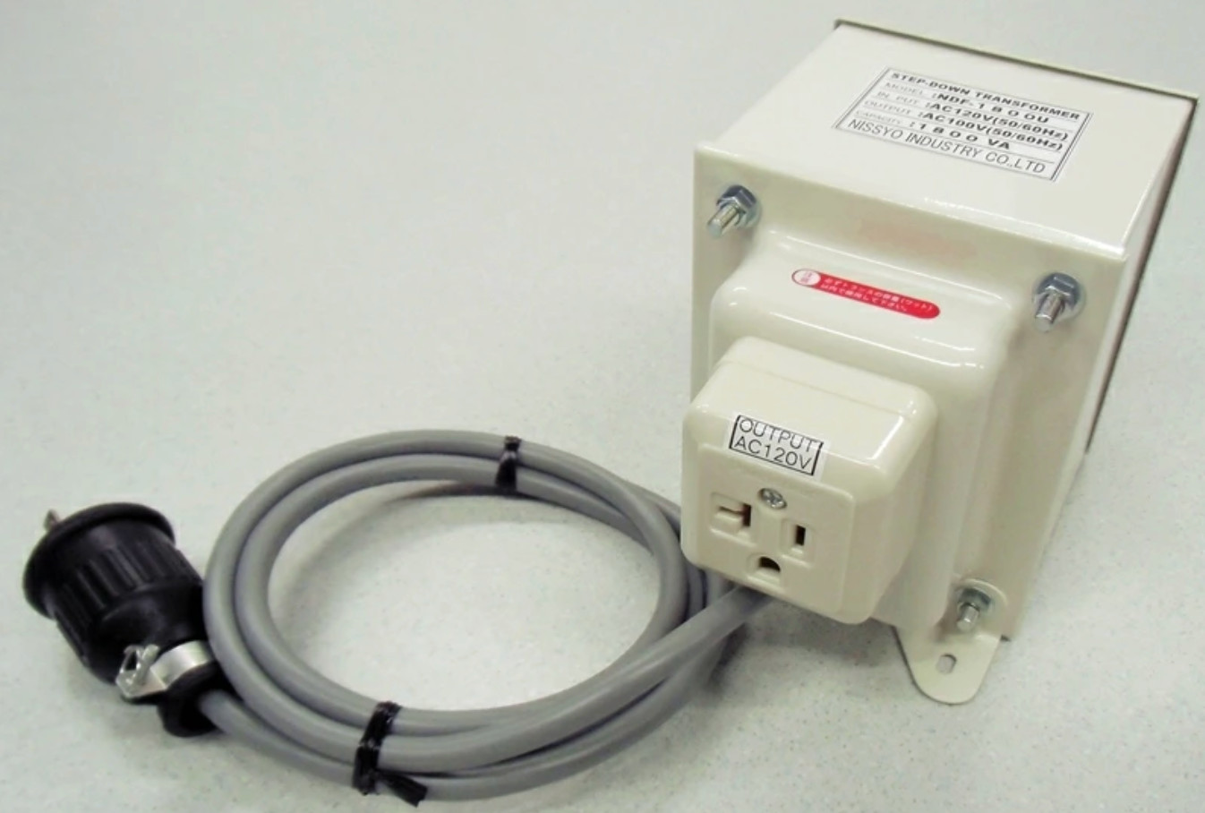 NISSYO NDF-1800U Voltage Down Transformer 110V 120V 130V to 100V 1800W Japan