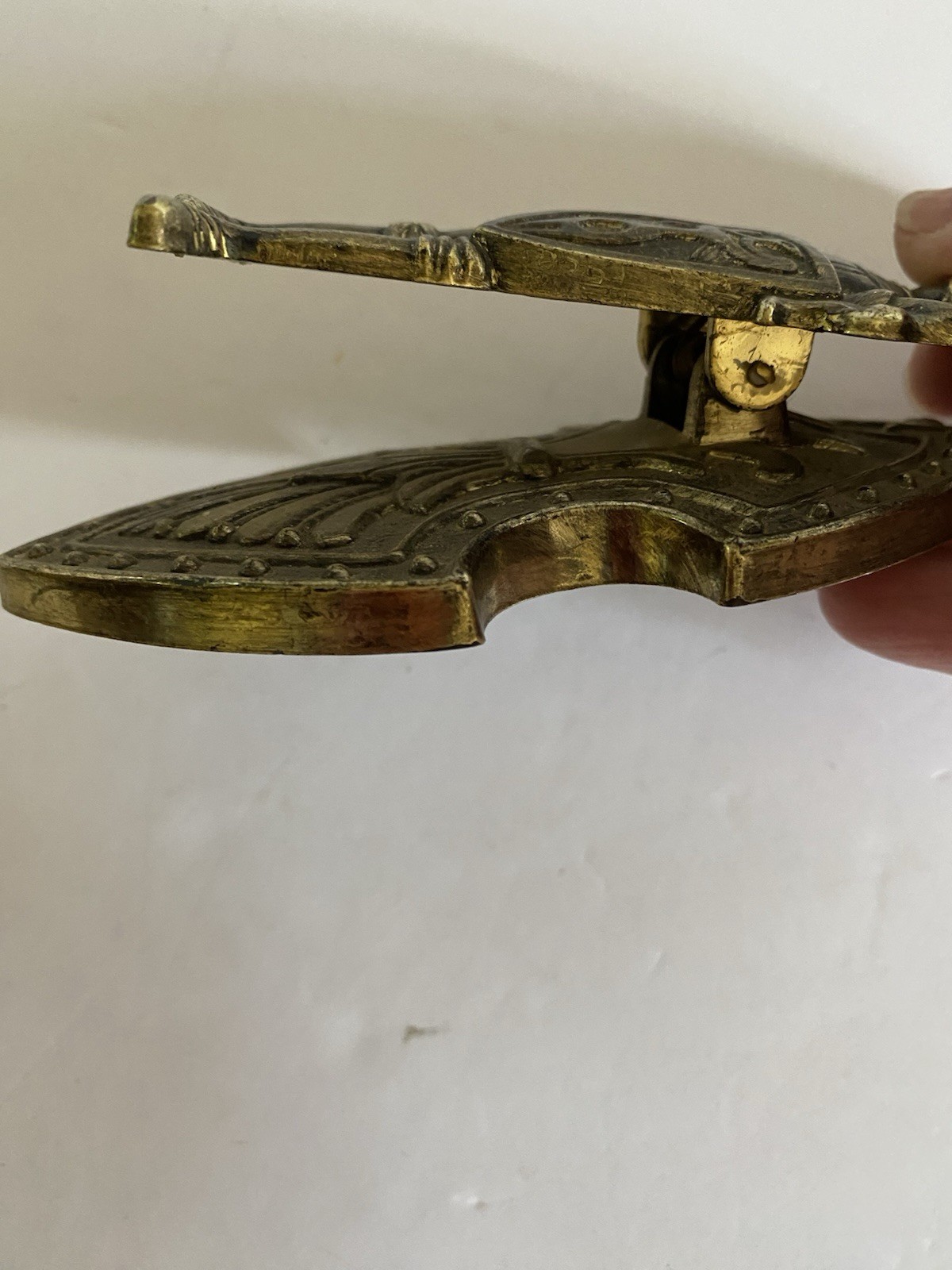 Medieval Knight with Shield Gold Tone Plastic Letter Note Clip Hong Kong Vtg