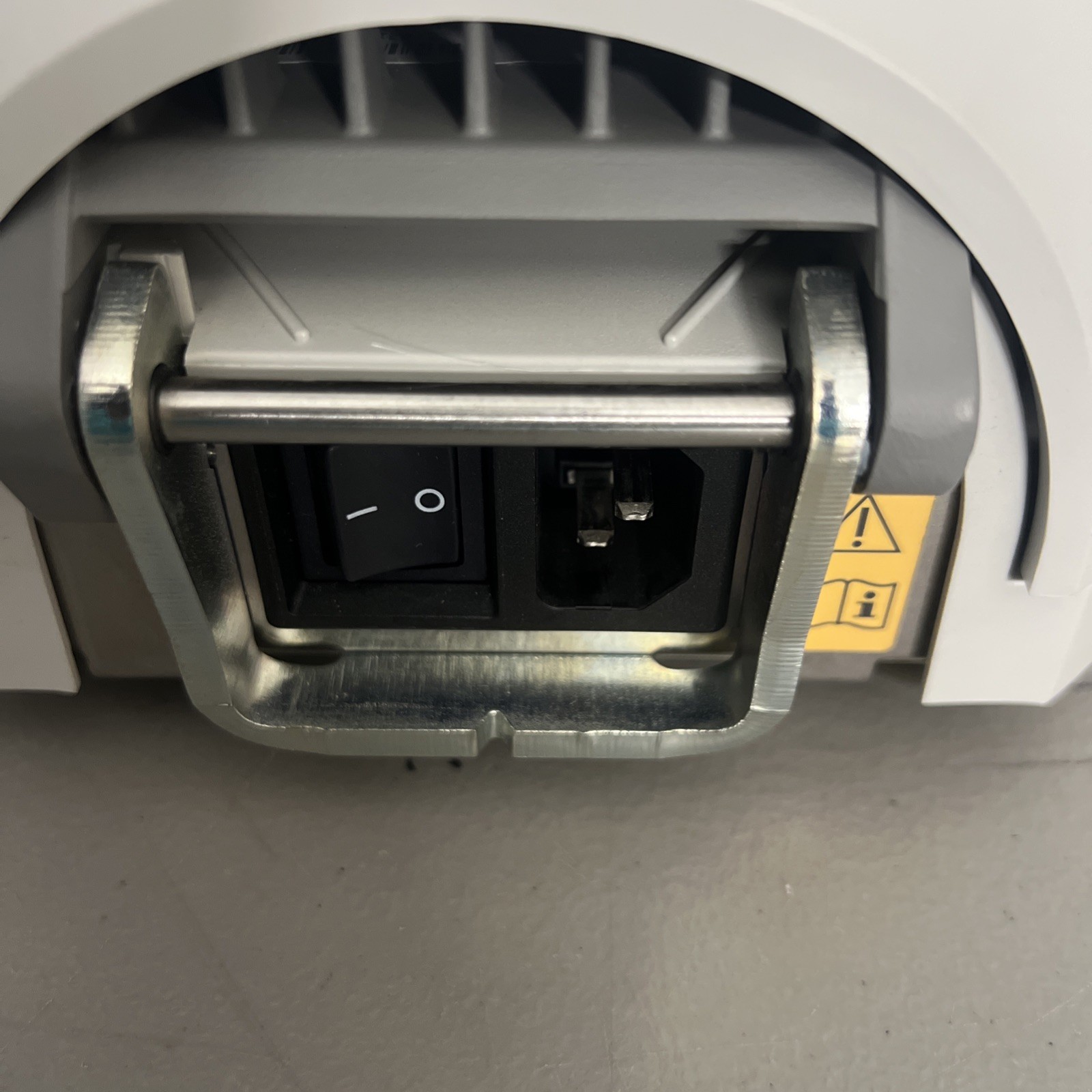 Eppendorf MiniSpin 5452 Microcentrifuge + F45-18-11 Rotor- Tested Working