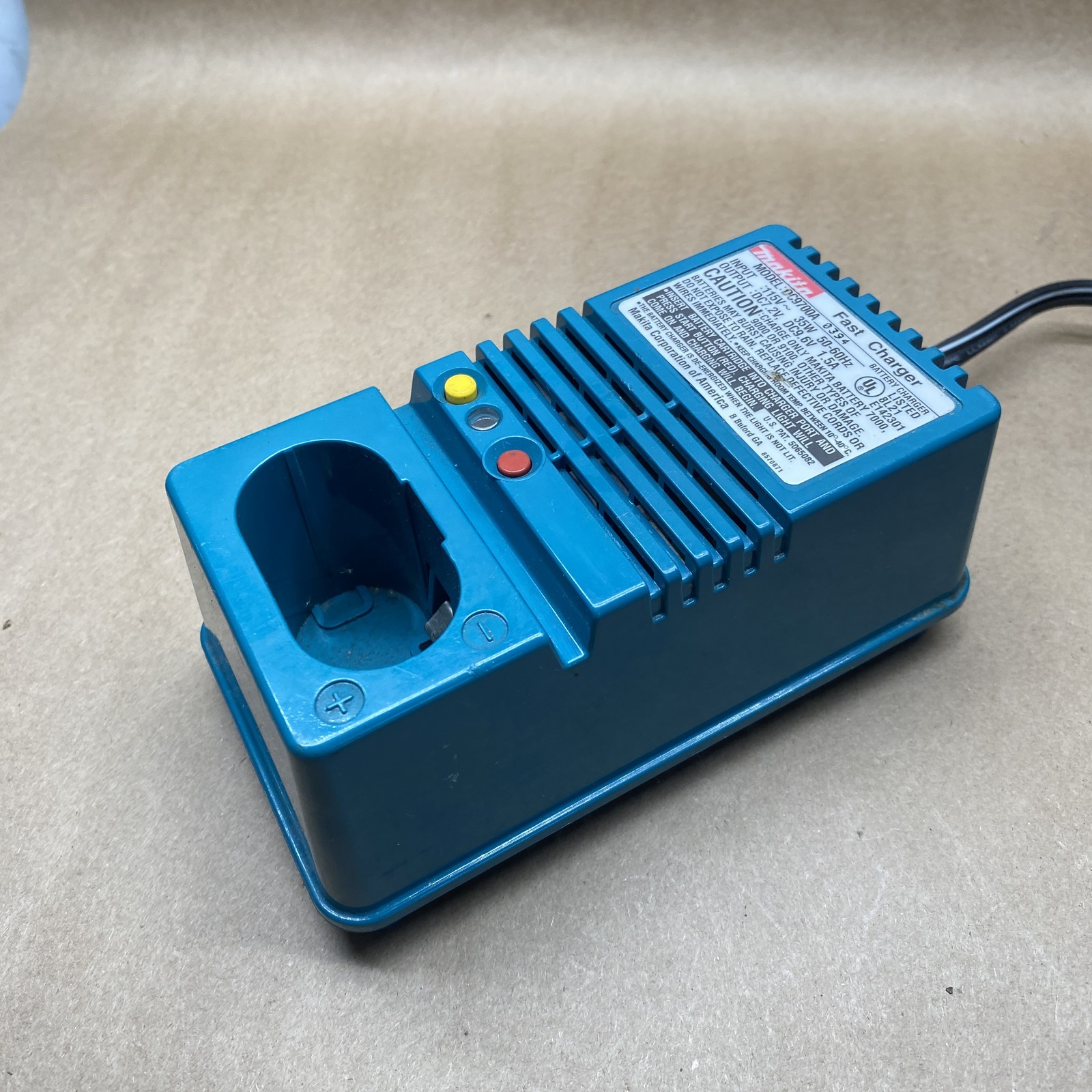 Makita DC9700A 7.2V-9.6V Fast Battery Charger for NiCd NiMH Power Tools