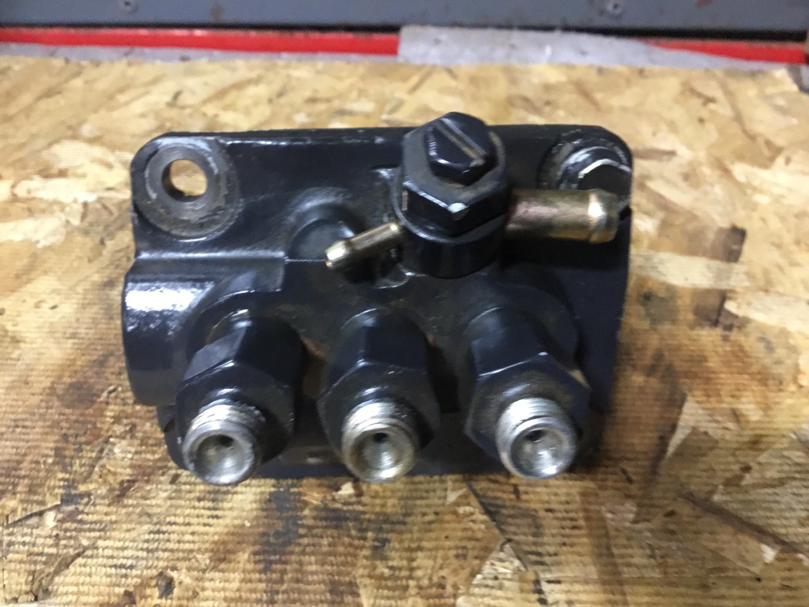 Used Daedong Fuel Injection Pump for Kioti 3C100LWS Engine 9413035237