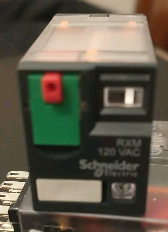 Schneider Electric RXM 120VAC