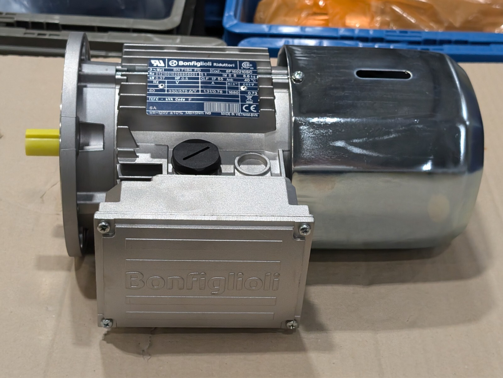 NEW BONFIGLIOLI 0.37kW 0.5hp 3PH brake MOTOR Voltage 330/575V 60Hz IP55