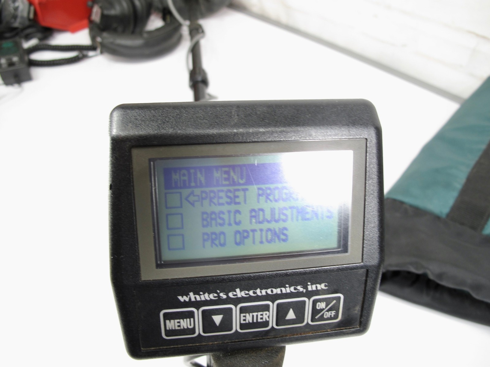 White’s Electronics XLT Spectrum E-Series Ground Search Metal Detector