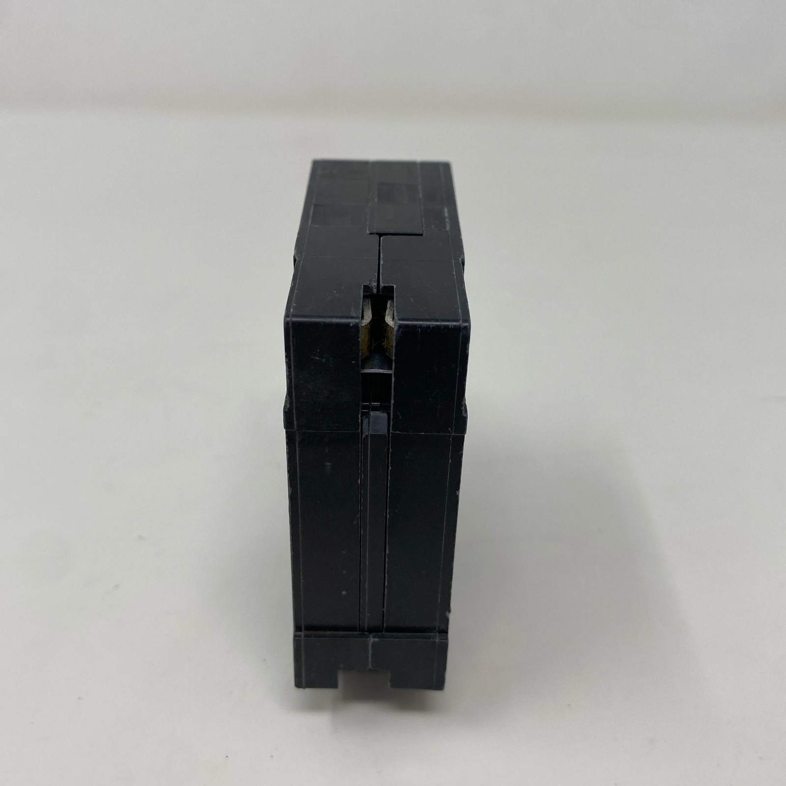 Square D HOMT3020 Homeline 30A/20A Tandem Breaker – Black