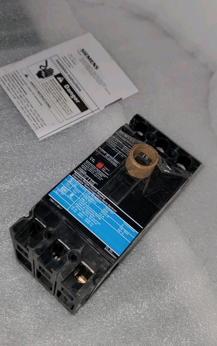 Siemens SENTRON 600V~ Max. 15A 3-Pole Circuit Breaker ED43B015 NEW-OLD STOCK