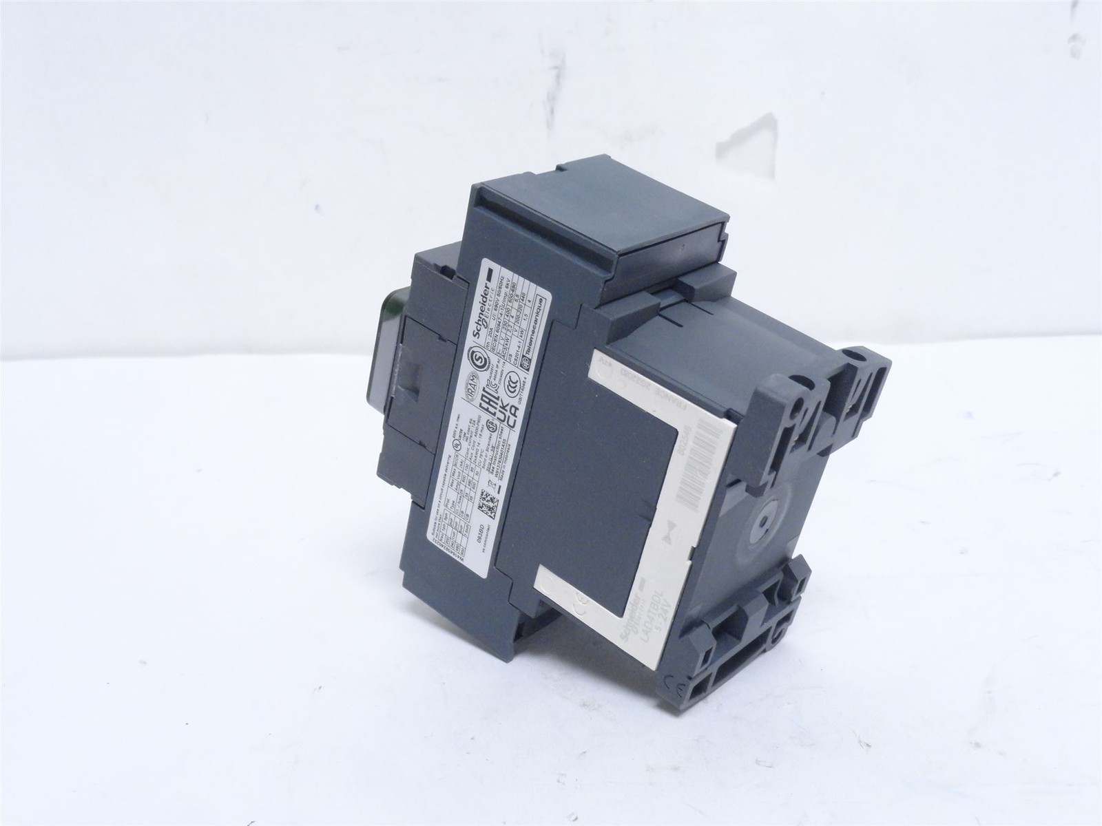 248055 New In Box; Schneider LC1D093BD Contactor; 9A; 3P; 600VAC; Coil: 24VDC