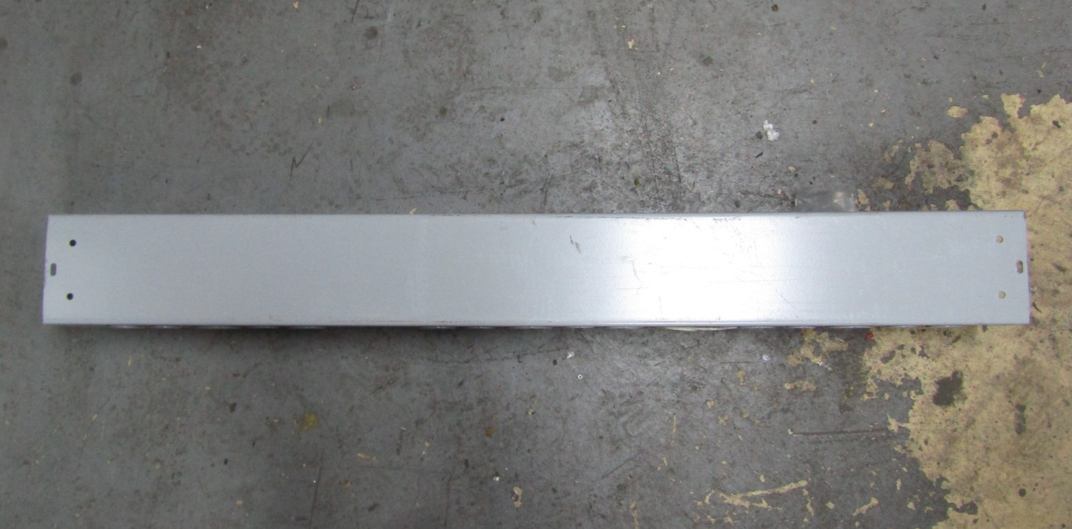 🙌 NEW MILBANK GRAY 4″ X 36″ X 4″ SCREW COVER LAY-IN WIREWAY MIL4436-GSC1
