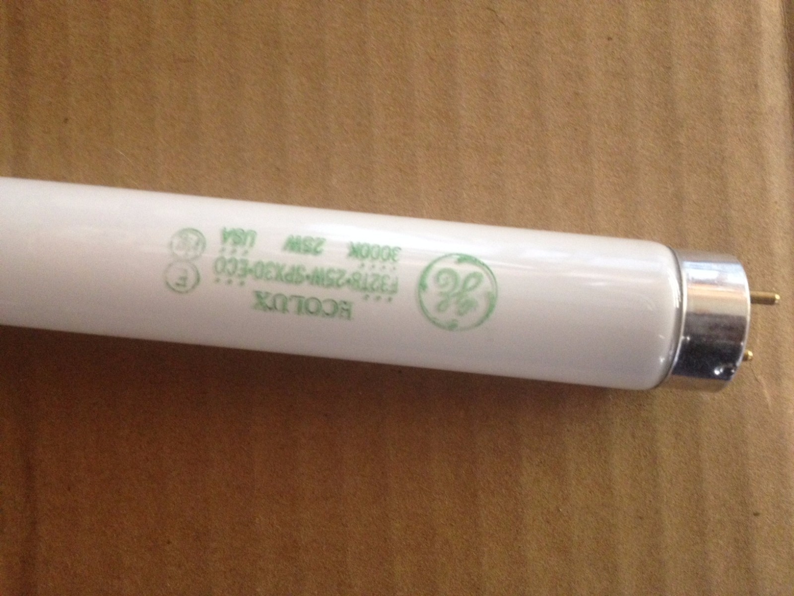 36 GE 72128 F32T8/25W/SPX30/ECO 25W G13 4FT T8 3000K 50000 HOURS 2500 LUMEN LAMP