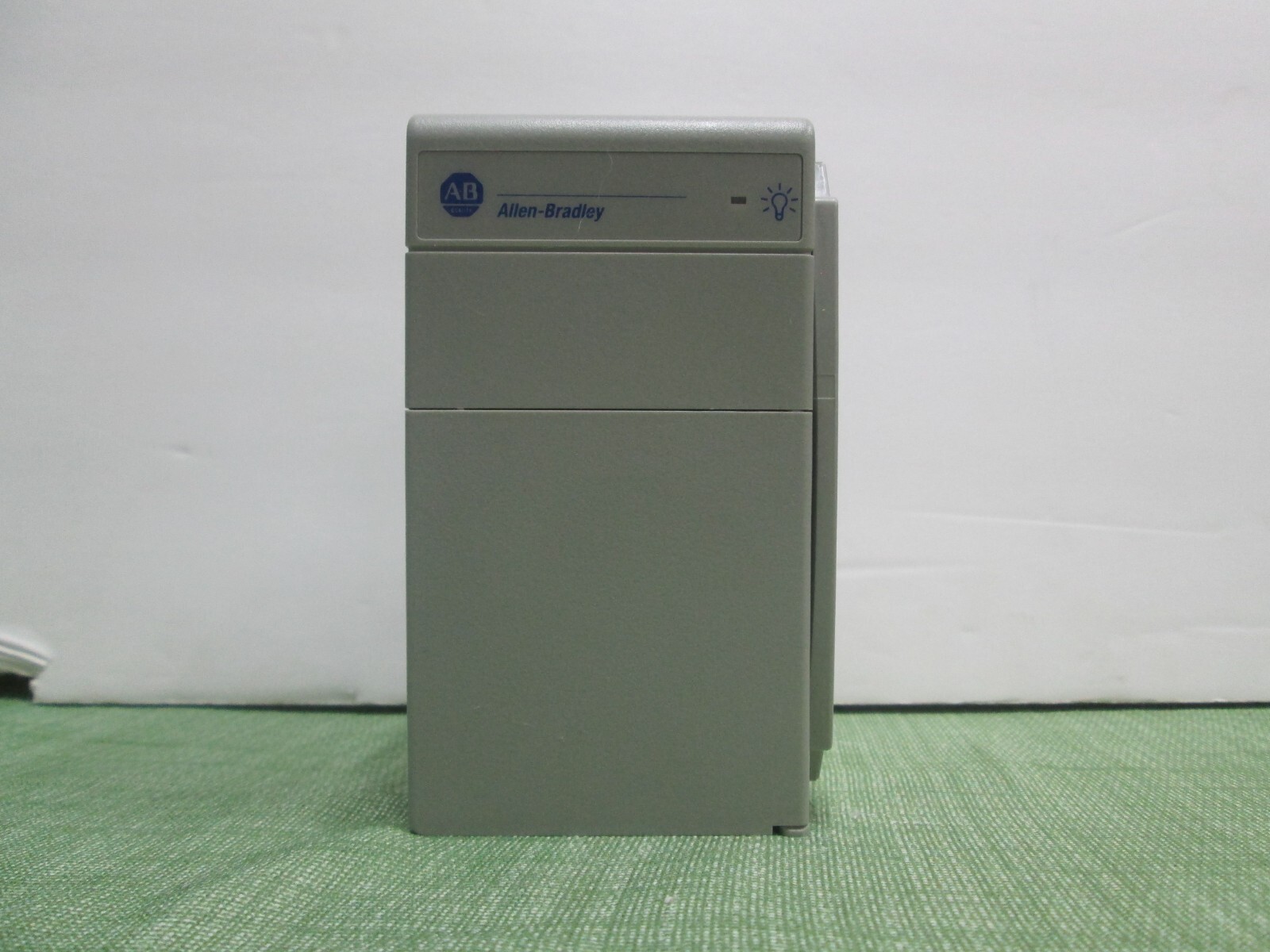 1769-PB2 Allen-Bradley 1769PB2 A CompactLogix DC 2A/0.8A Power Supply WorksGREAT