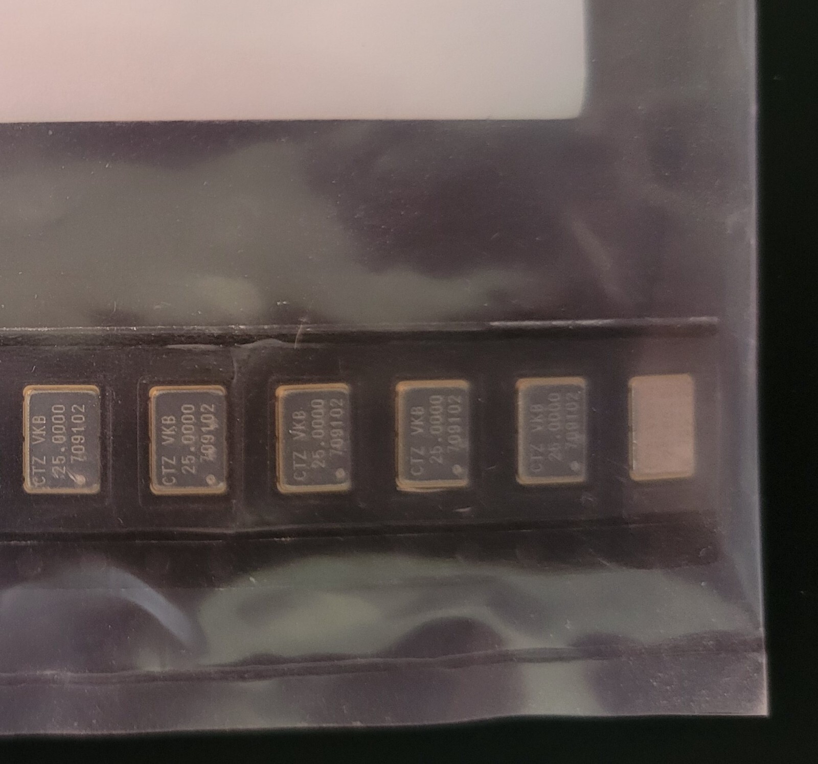 Citizen Crystal Clock Oscillator 25 MHz CSX750VKB-25.000M, 5×7.0mm, Qty.10