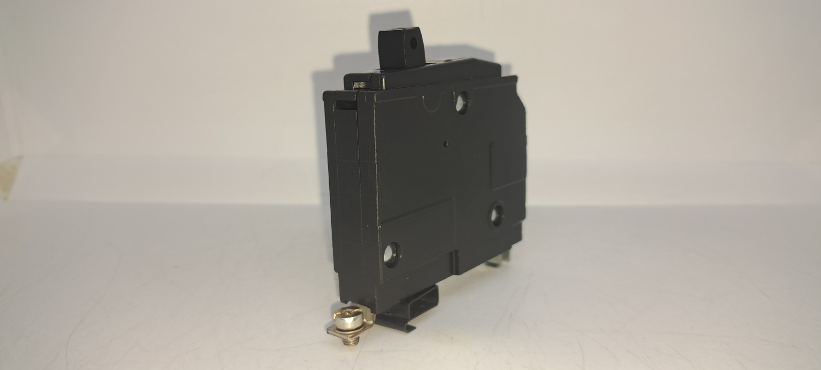 Square D QOB130 1 Pole 30 Amp 120/240V Bolt-on Yellow Face Circuit Breaker NEW